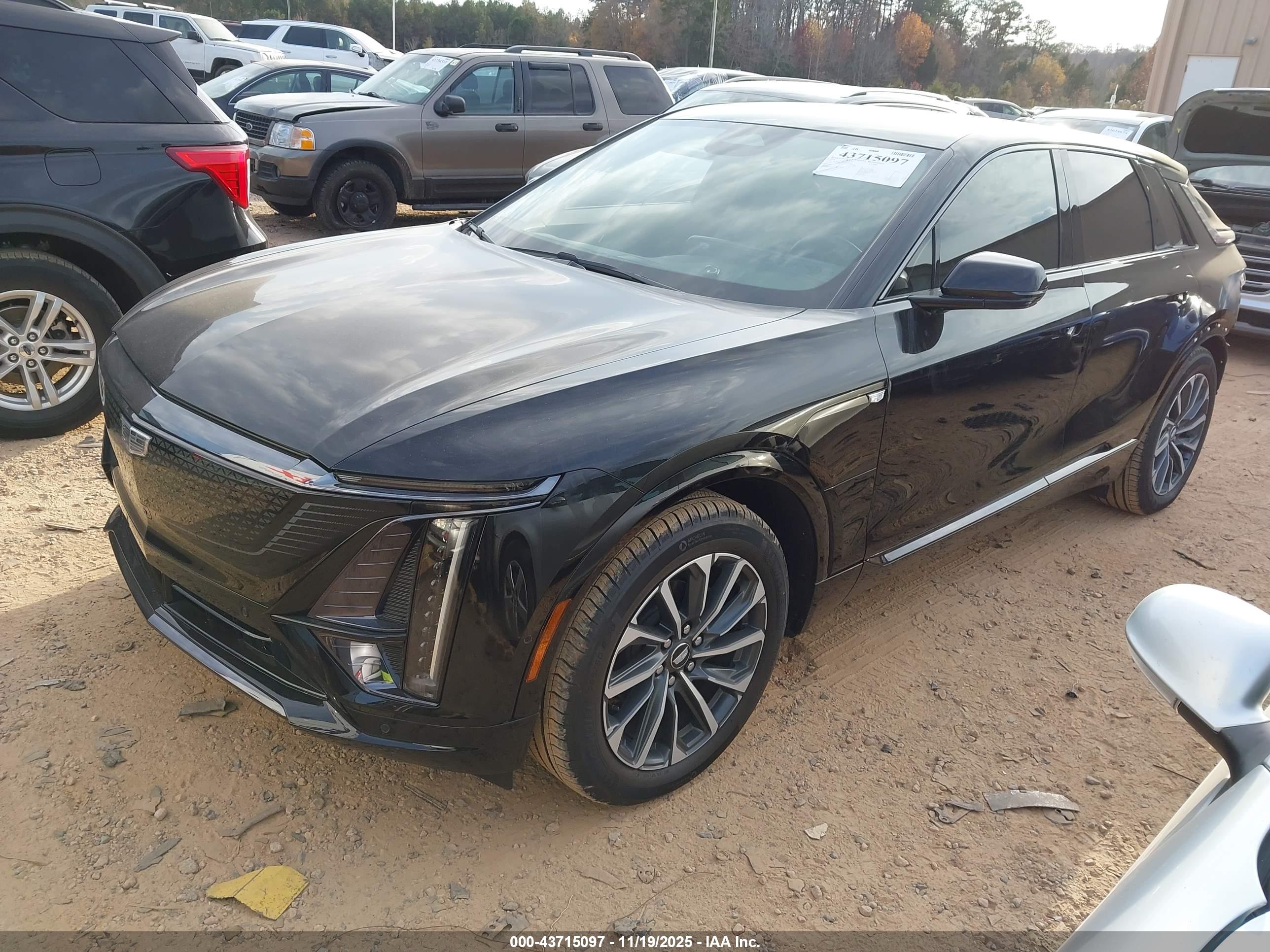 CADILLAC LYRIQ image 2
