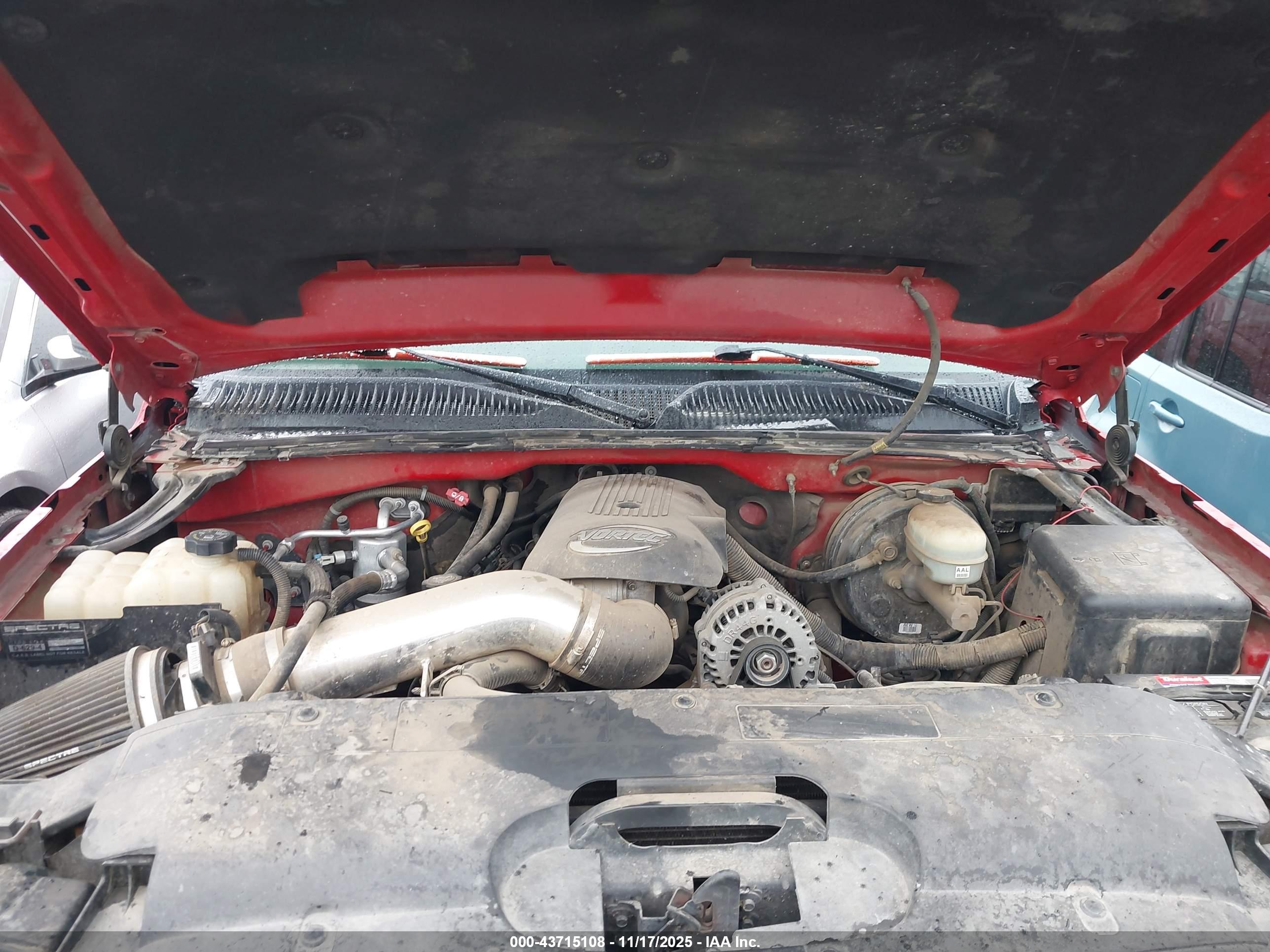 CHEVROLET SILVERADO image 10