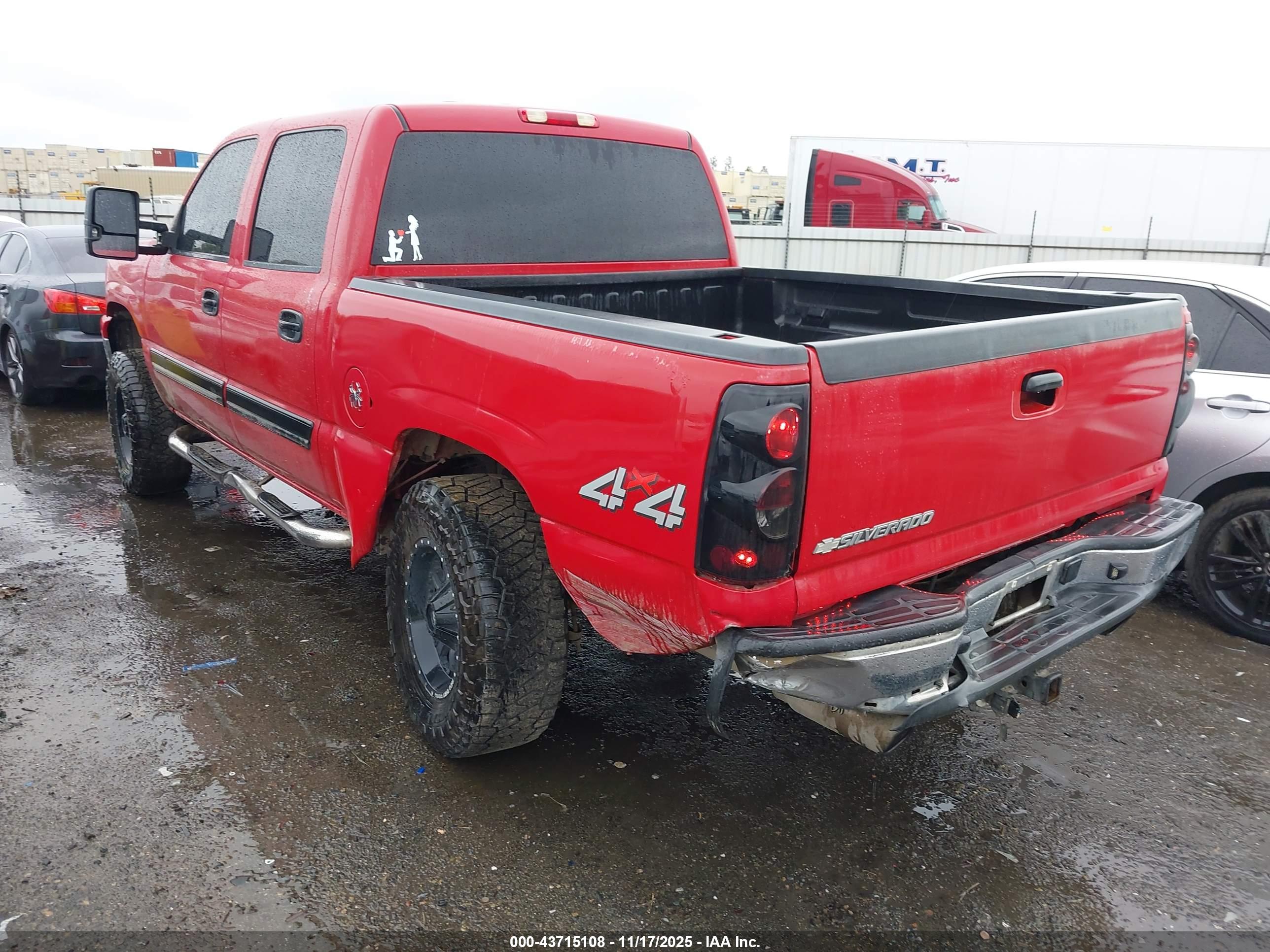 CHEVROLET SILVERADO image 3