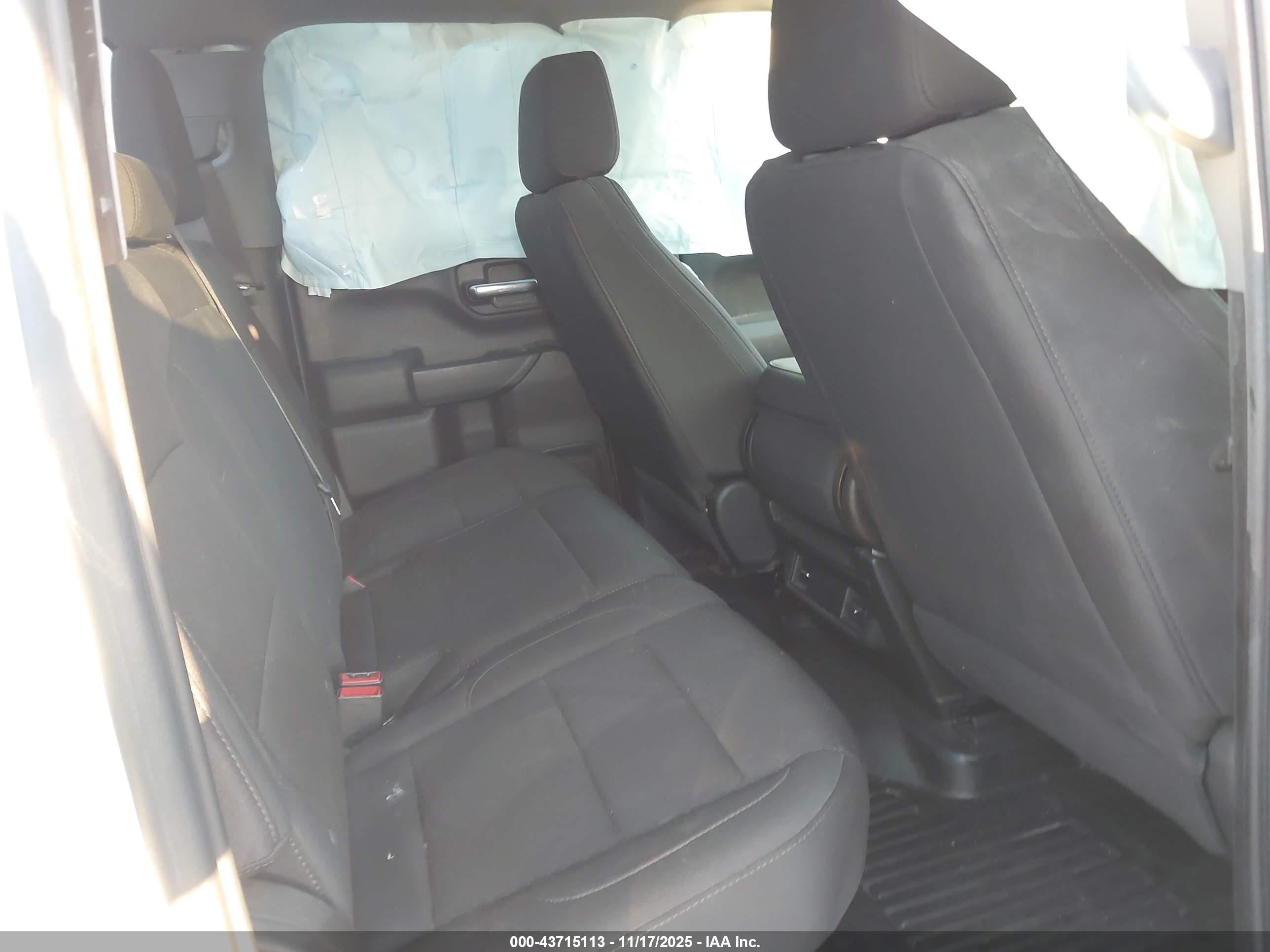 GMC SIERRA image 8
