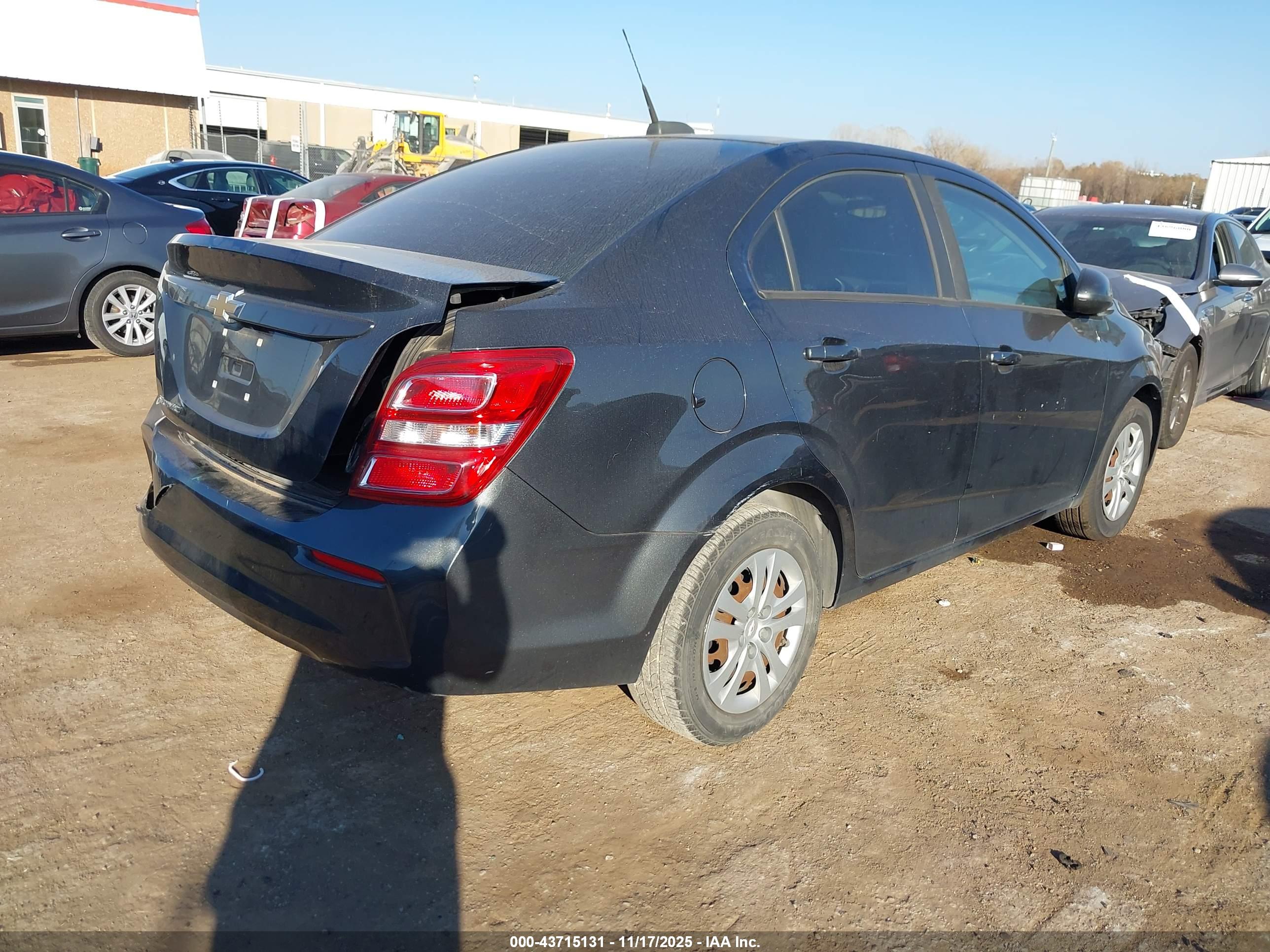 CHEVROLET SONIC image 4