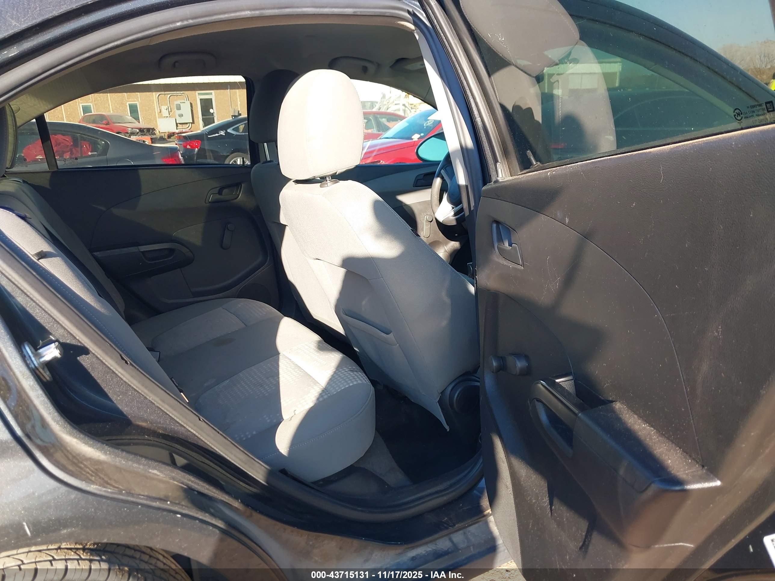 CHEVROLET SONIC image 8