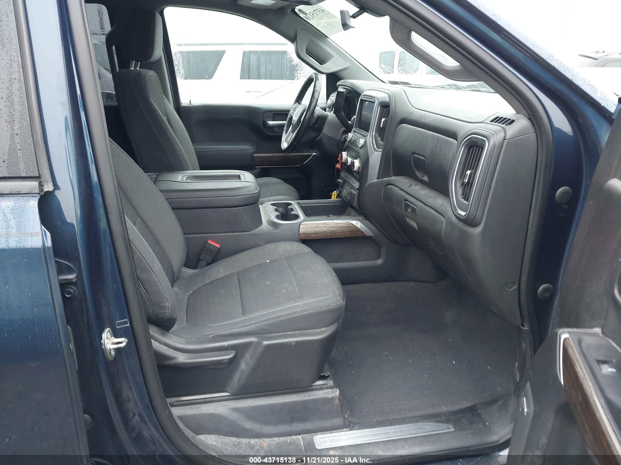 GMC SIERRA image 5