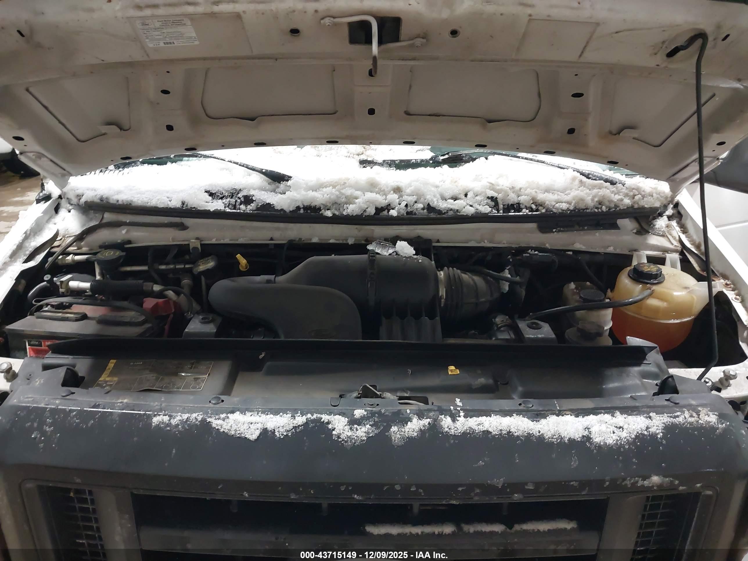 FORD E-350 image 10
