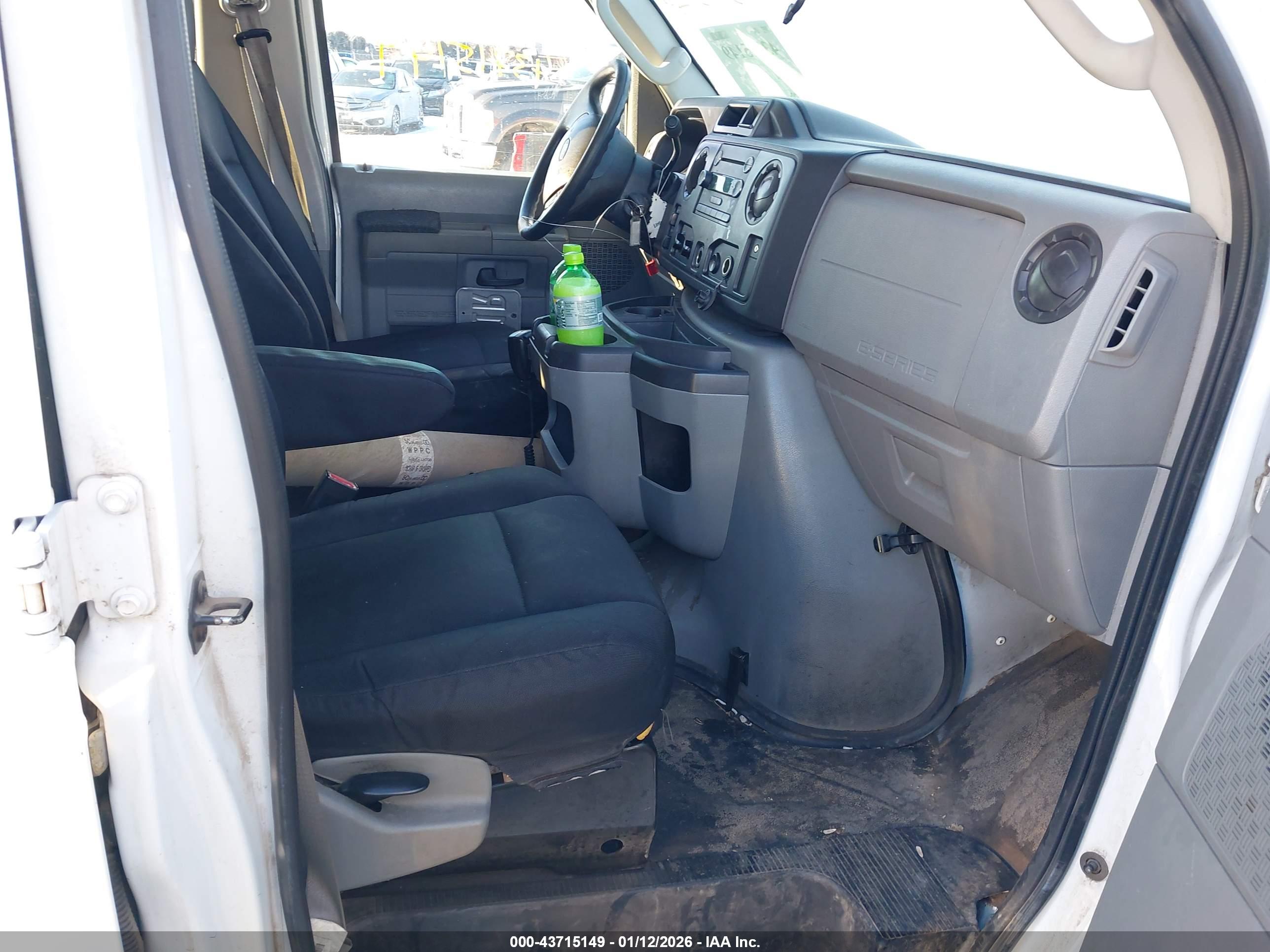 FORD E-350 image 5