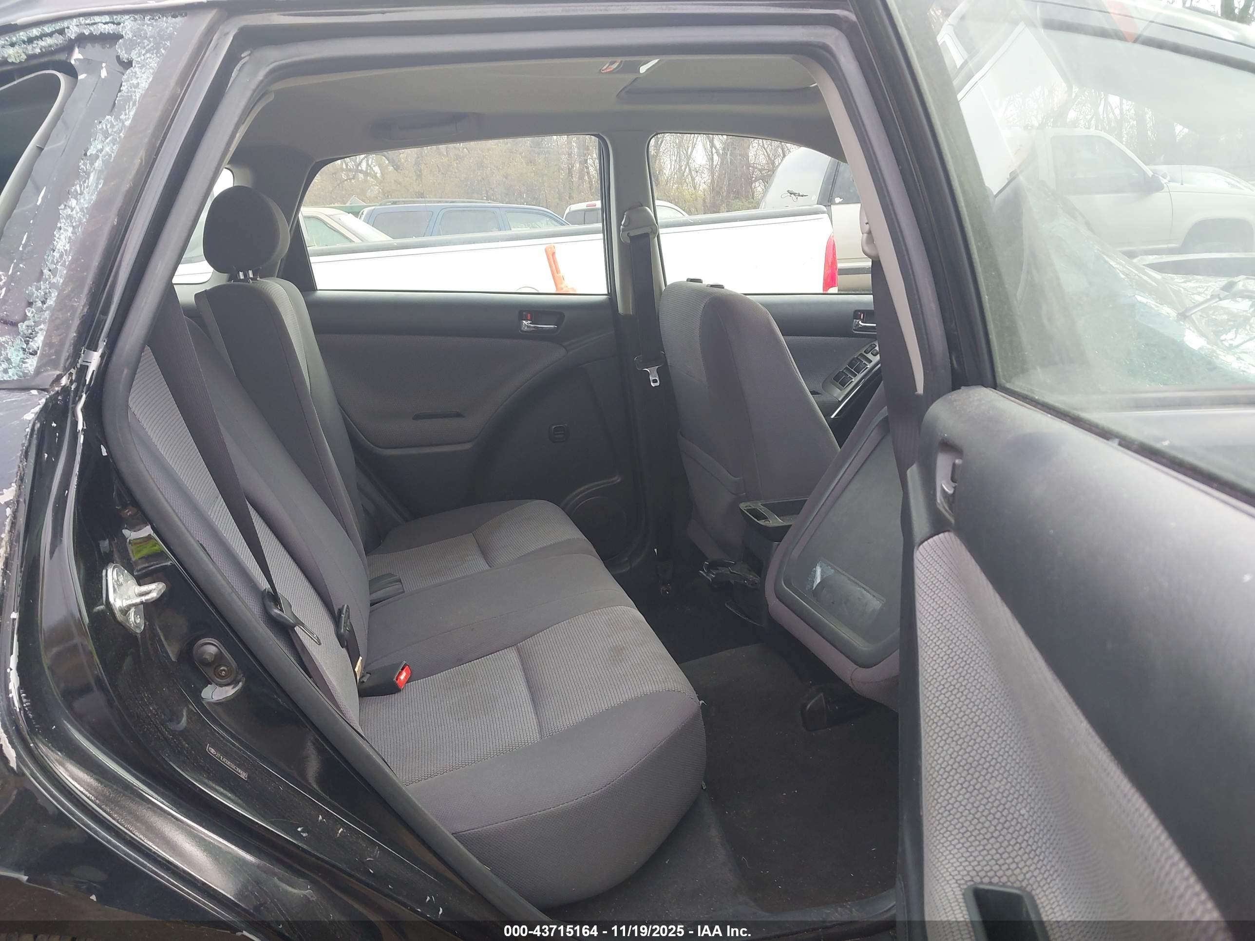 TOYOTA MATRIX image 8