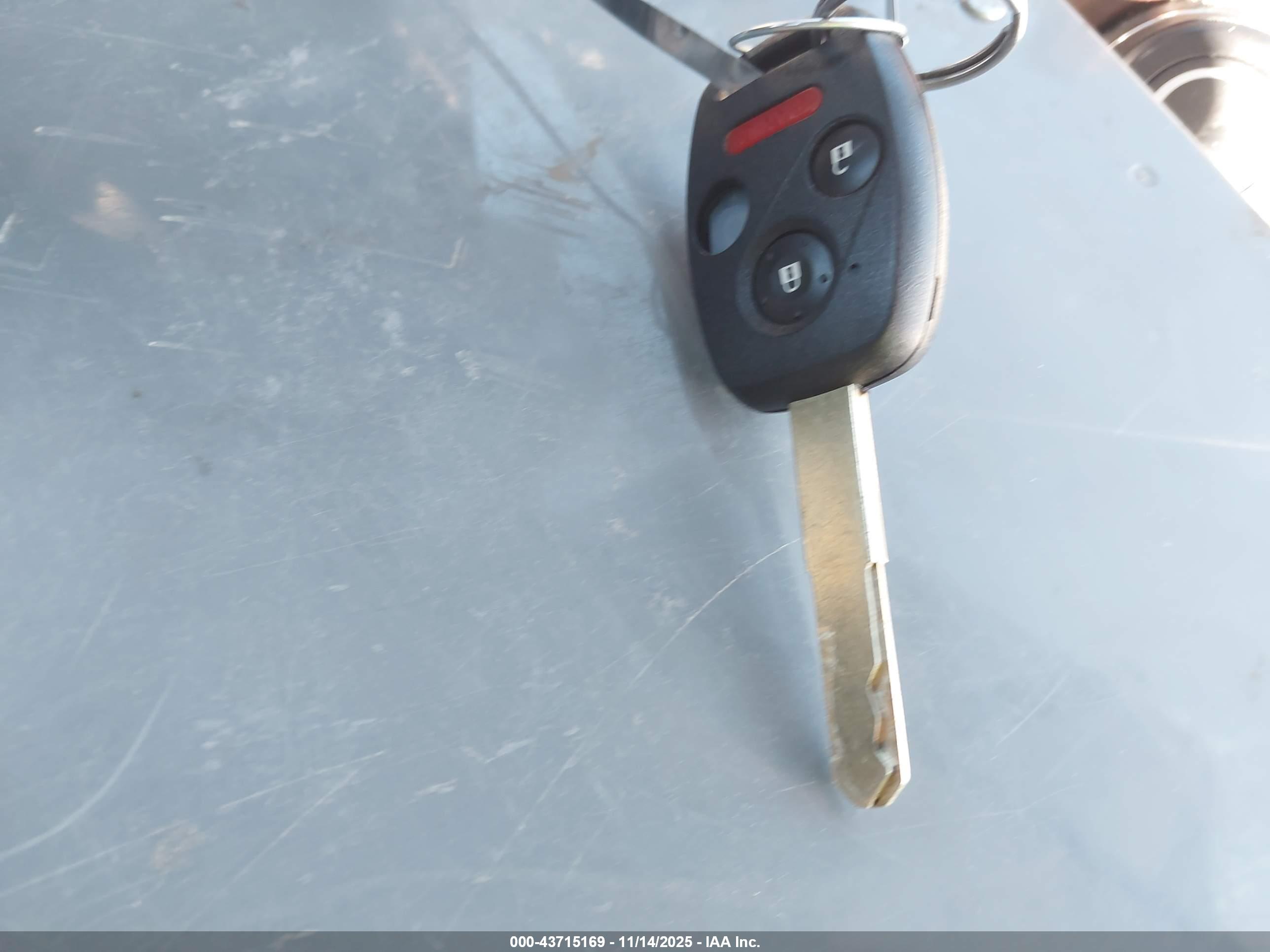 HONDA CR-V image 11