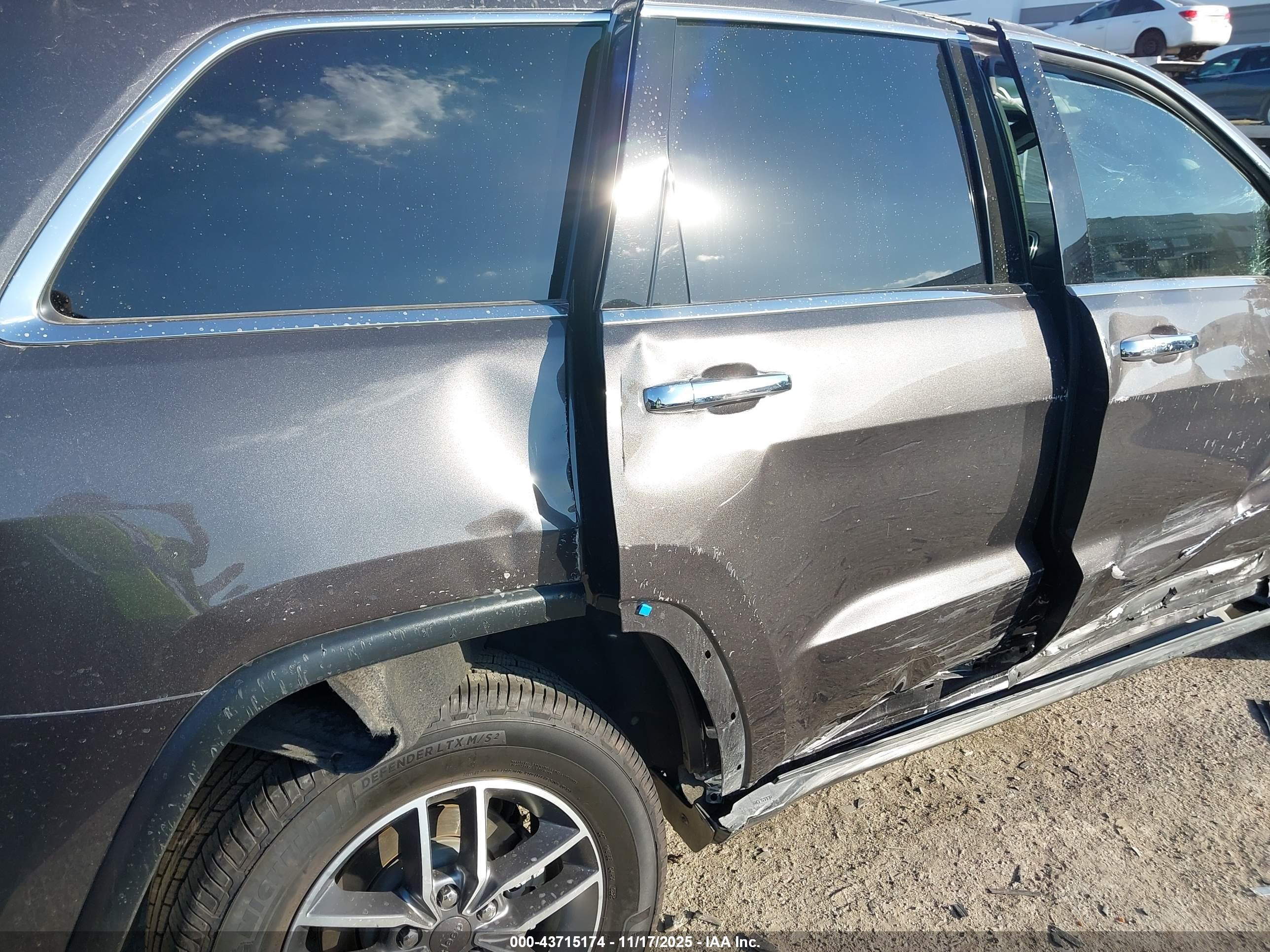 JEEP GRAND image 6
