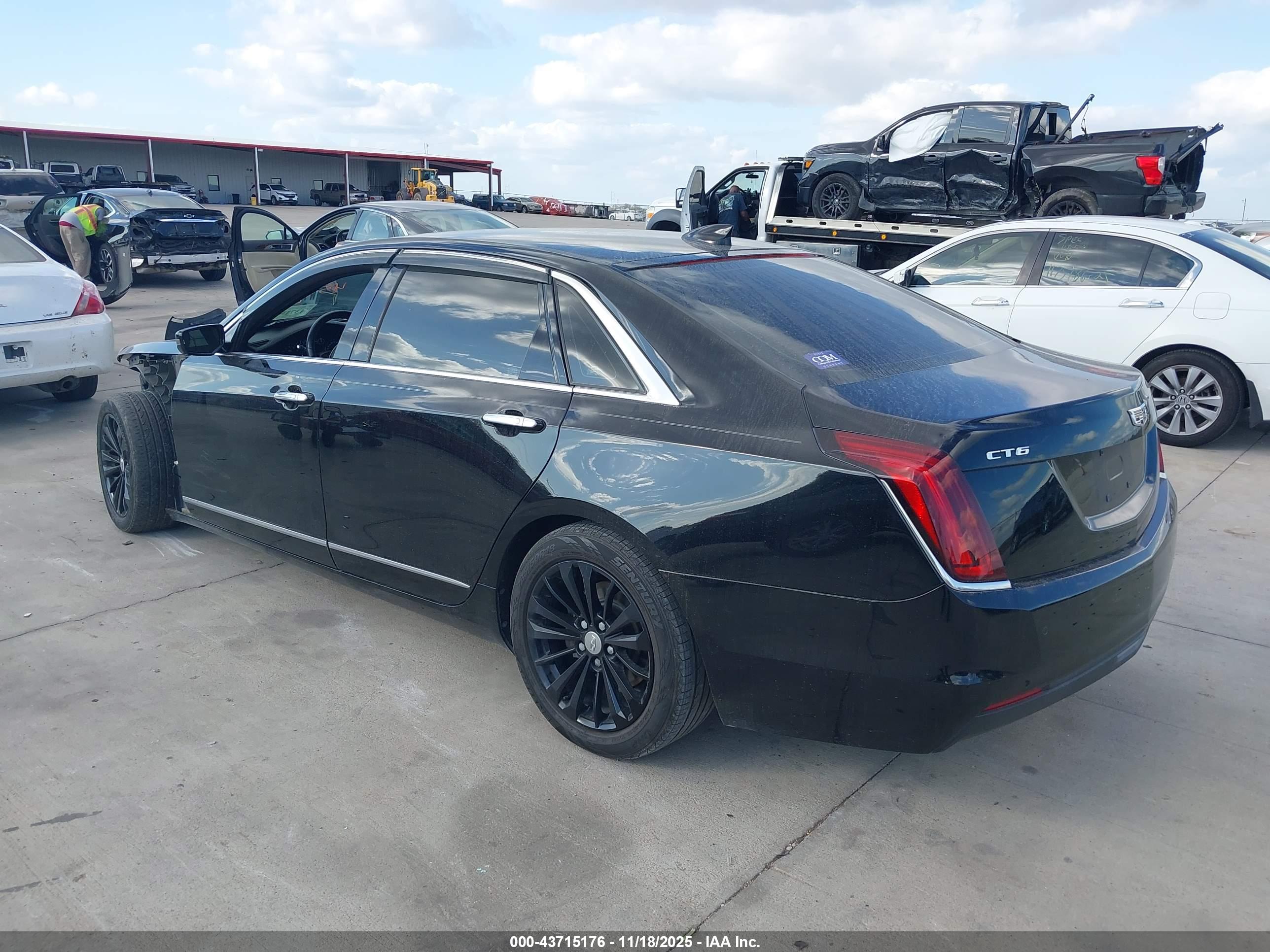 CADILLAC CT6 image 3