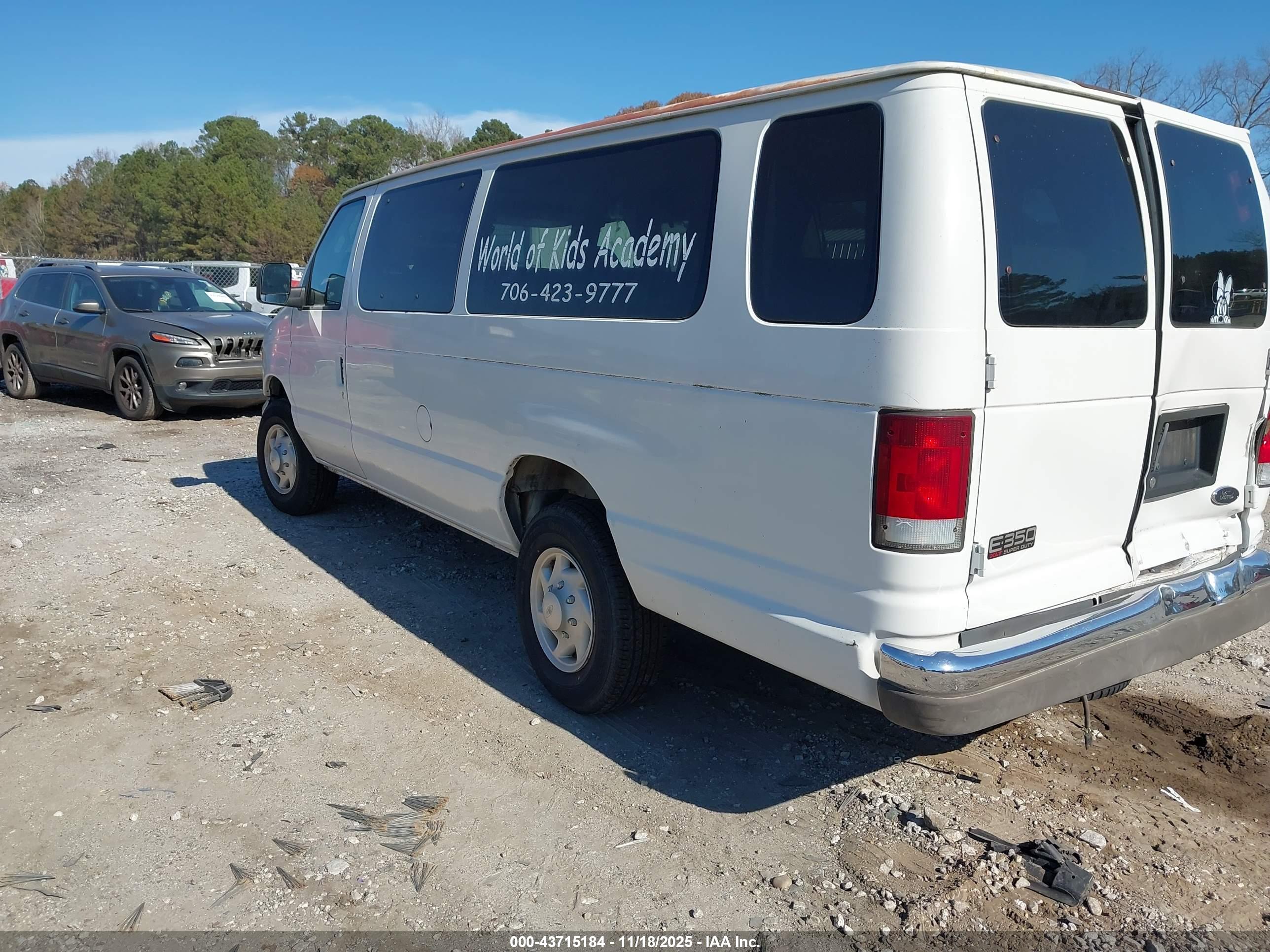 FORD E-350 image 3