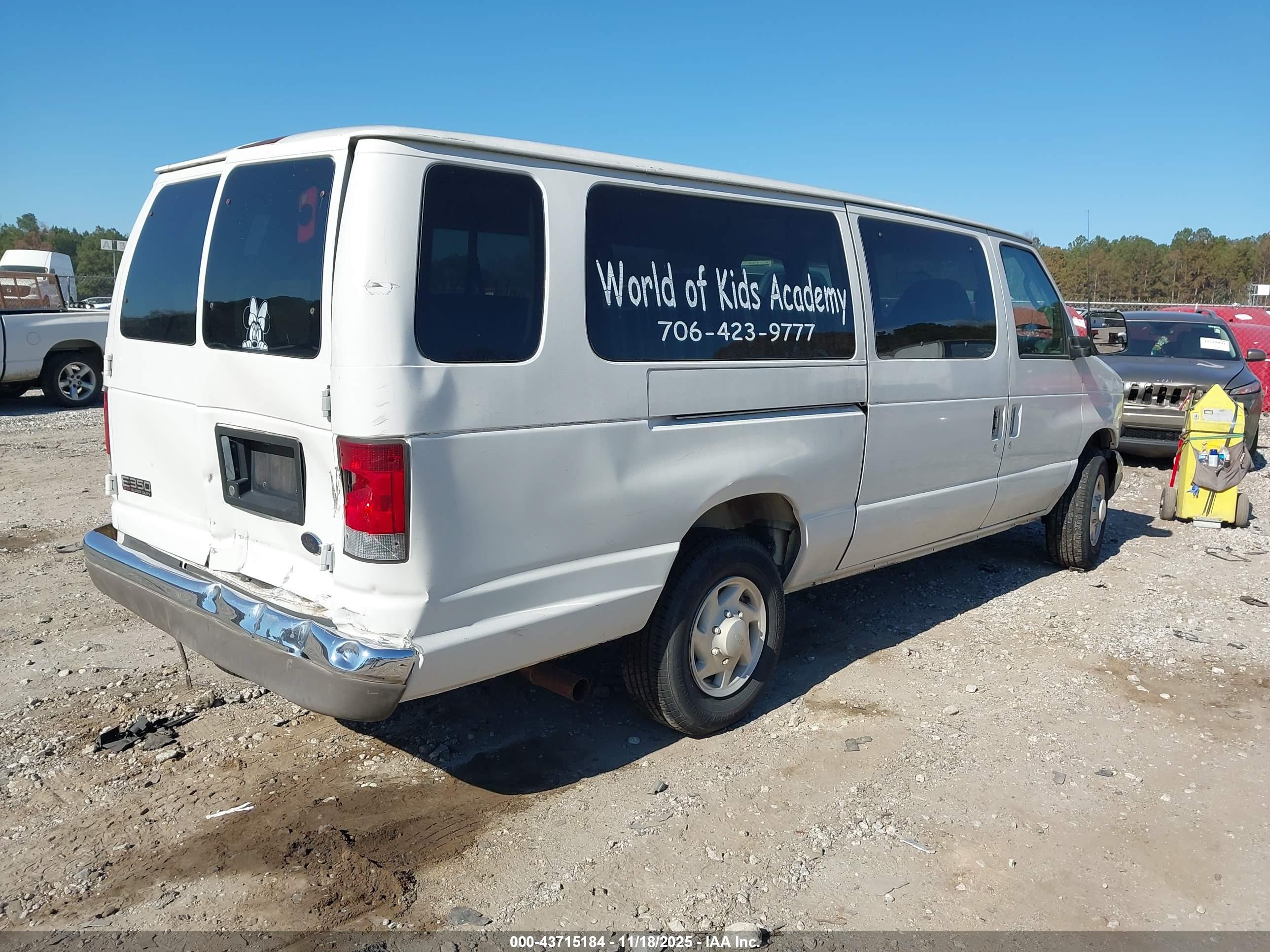 FORD E-350 image 4