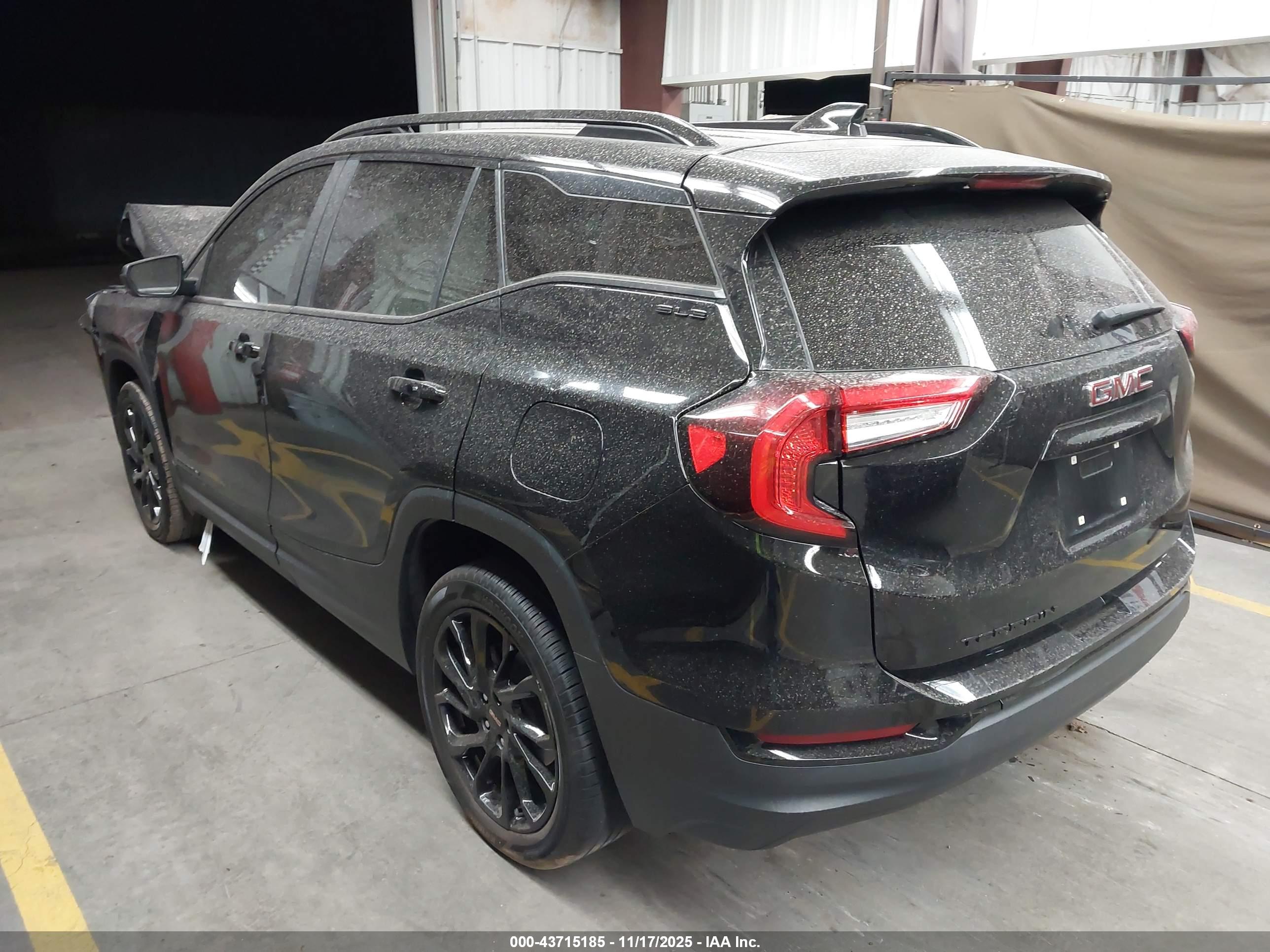GMC TERRAIN image 3