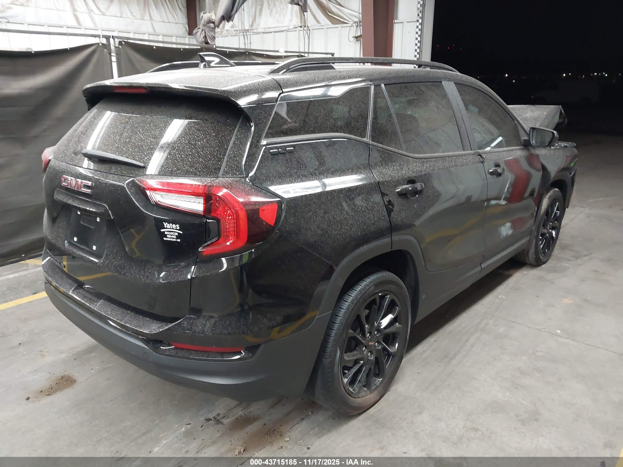 GMC TERRAIN image 4