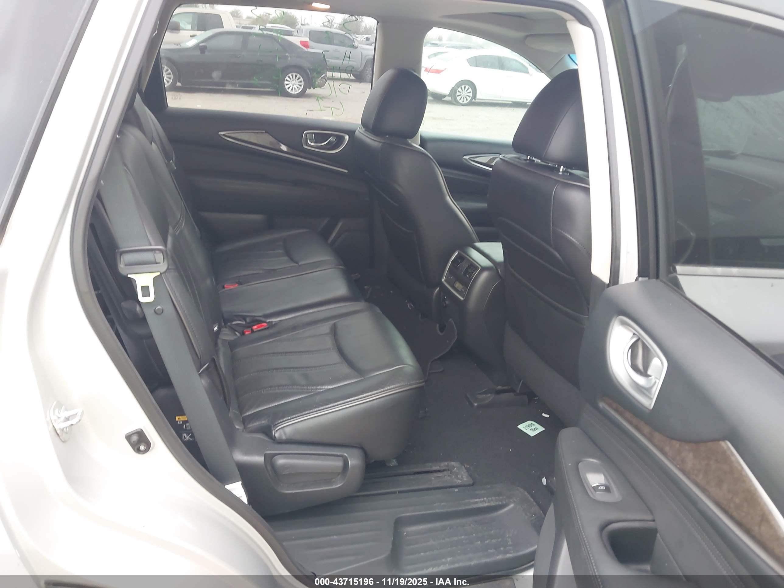 INFINITI QX60 image 8