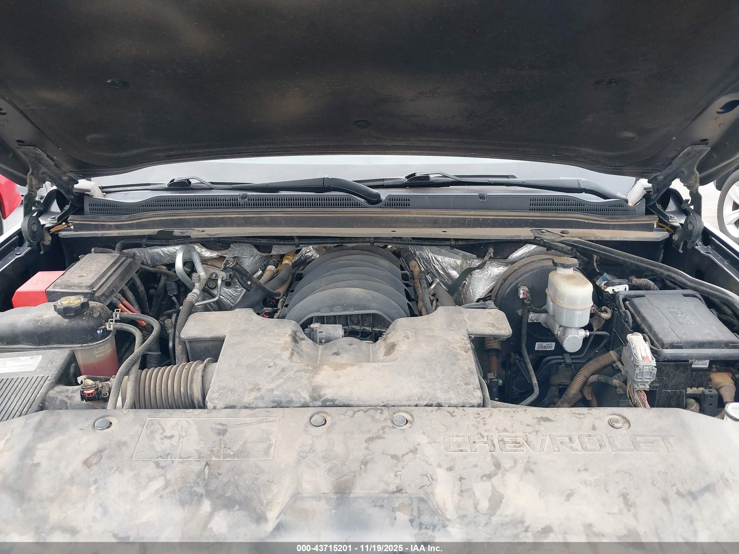 CHEVROLET TAHOE image 10