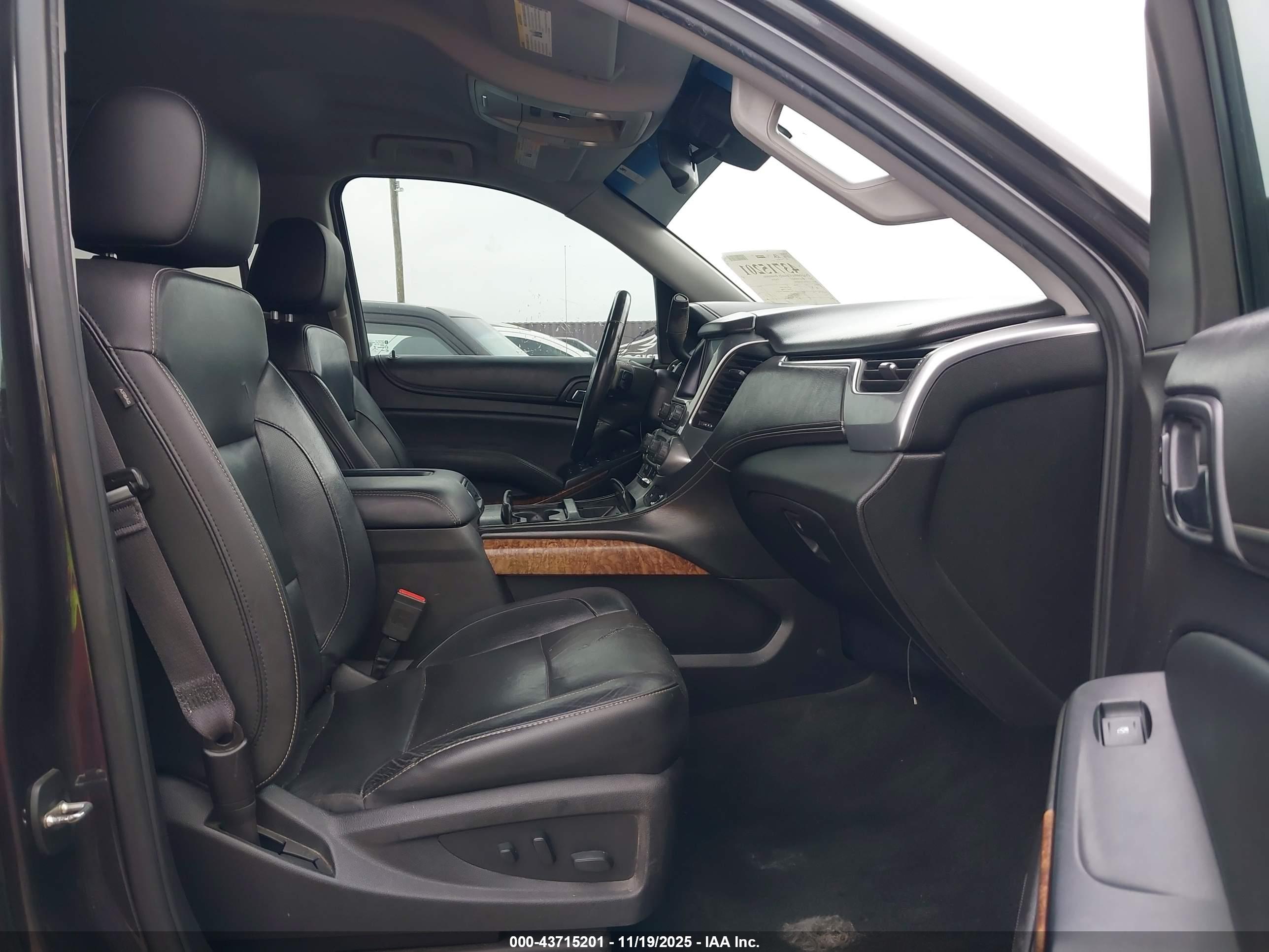 CHEVROLET TAHOE image 5