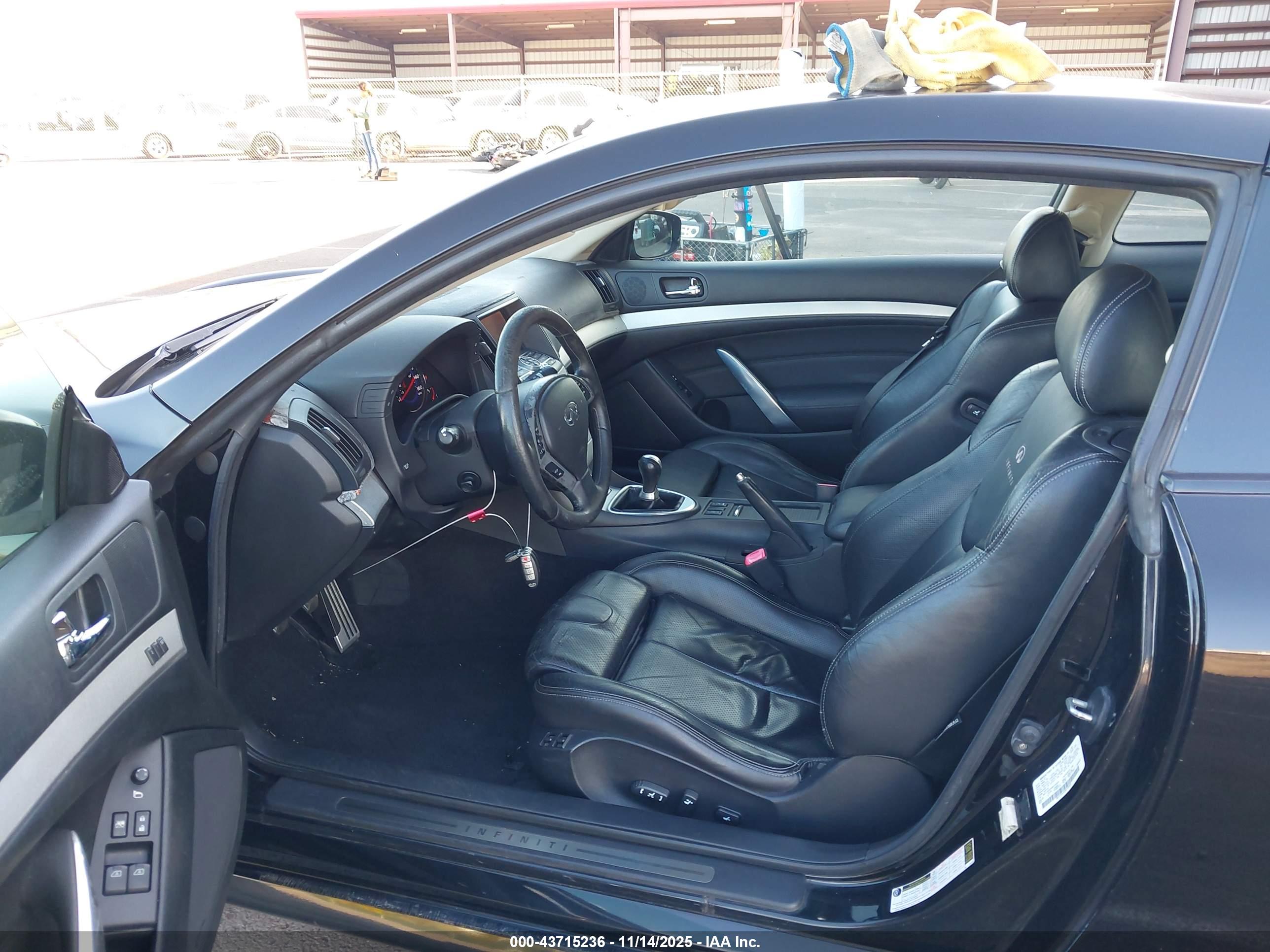 INFINITI G37 image 5