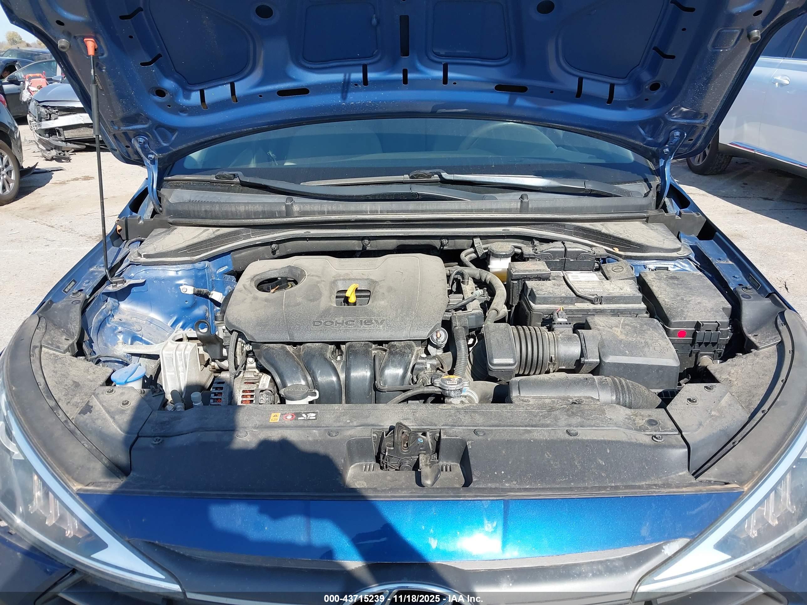 HYUNDAI ELANTRA image 10