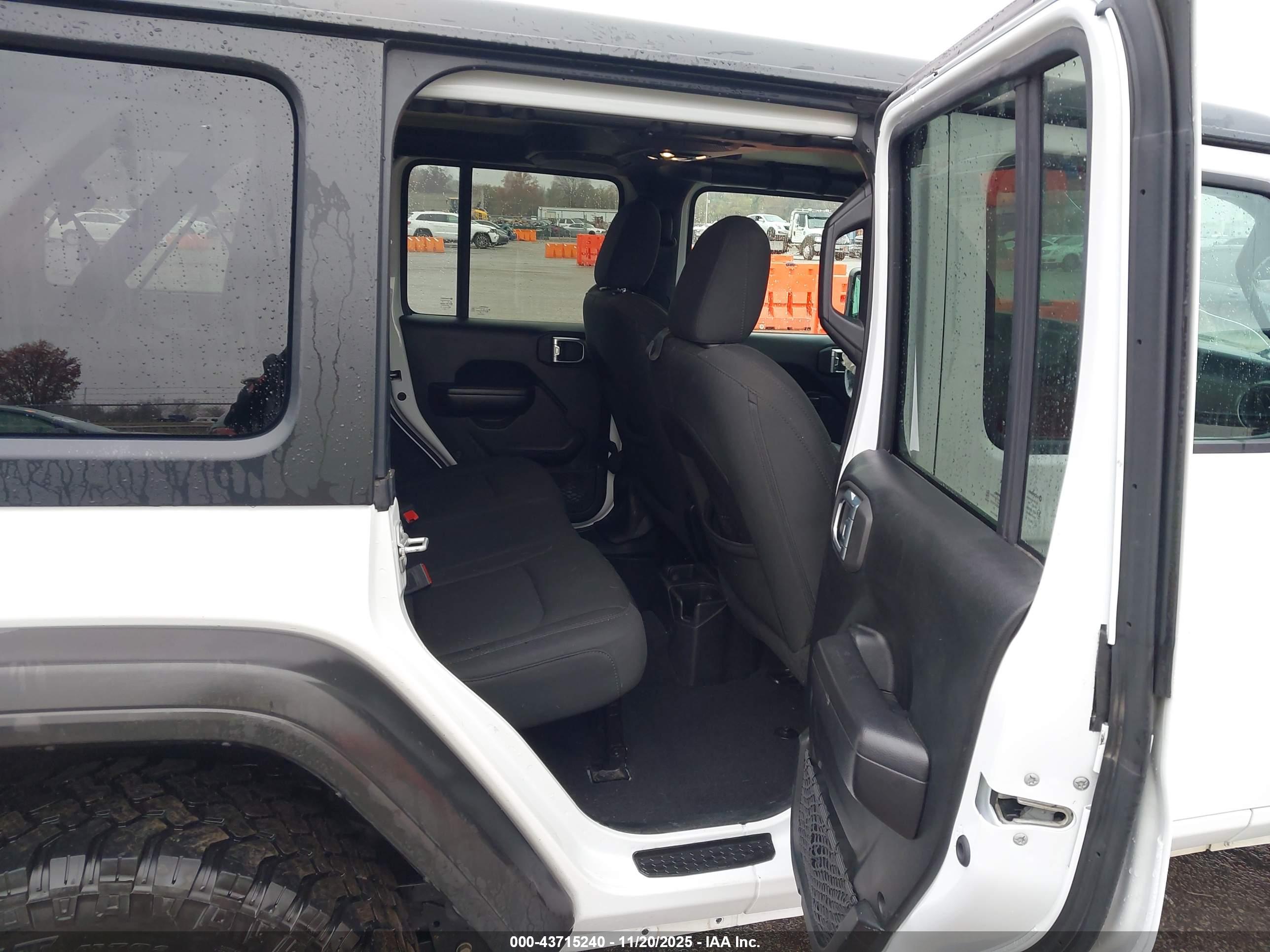 JEEP WRANGLER image 8