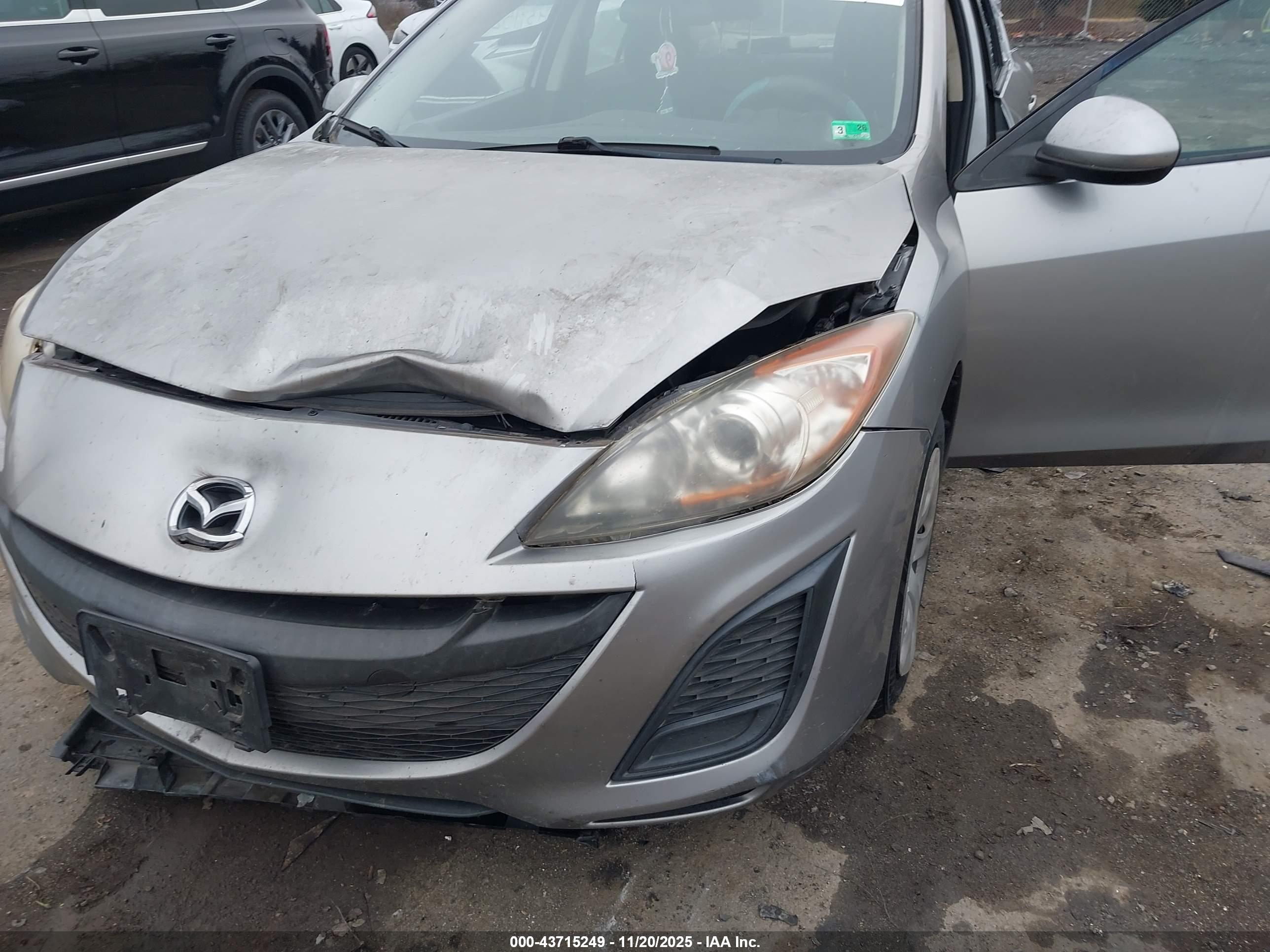 MAZDA MAZDA3 image 6