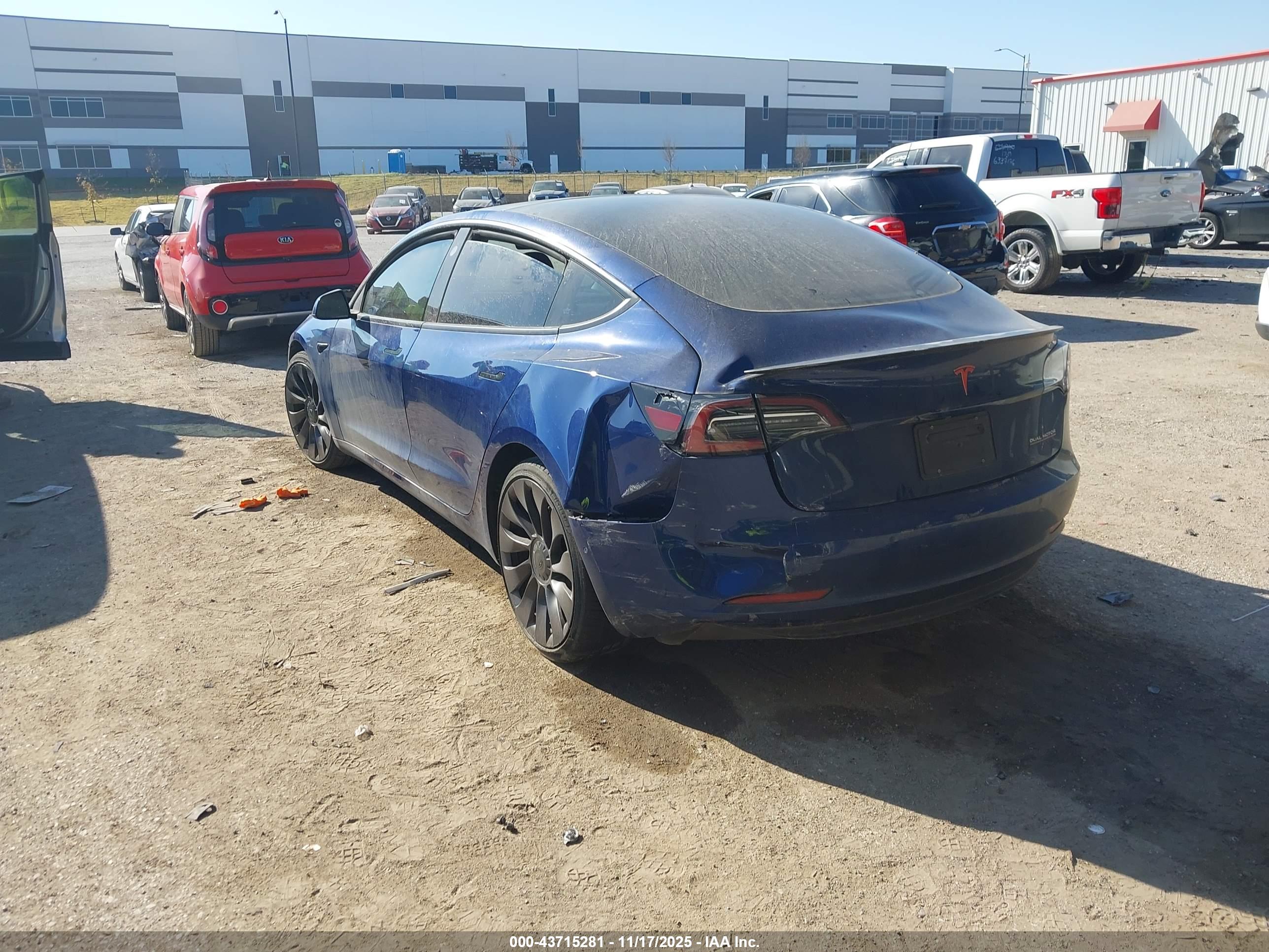 TESLA MODEL image 3