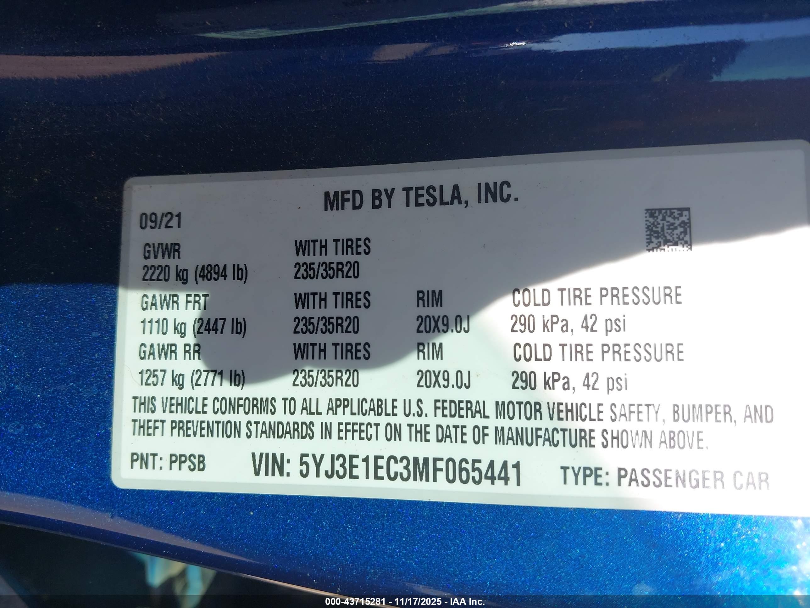 TESLA MODEL image 9