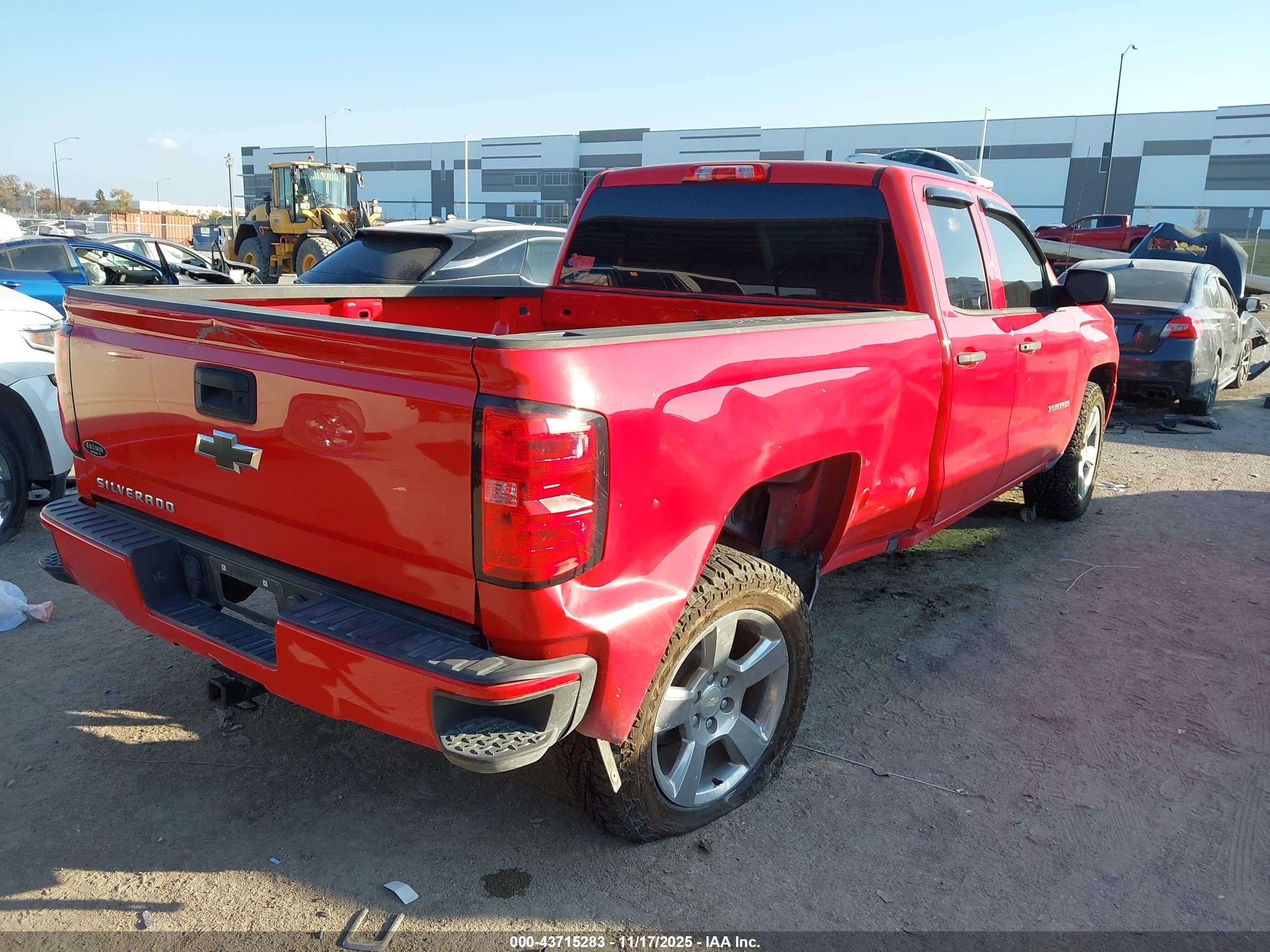 CHEVROLET SILVERADO image 4