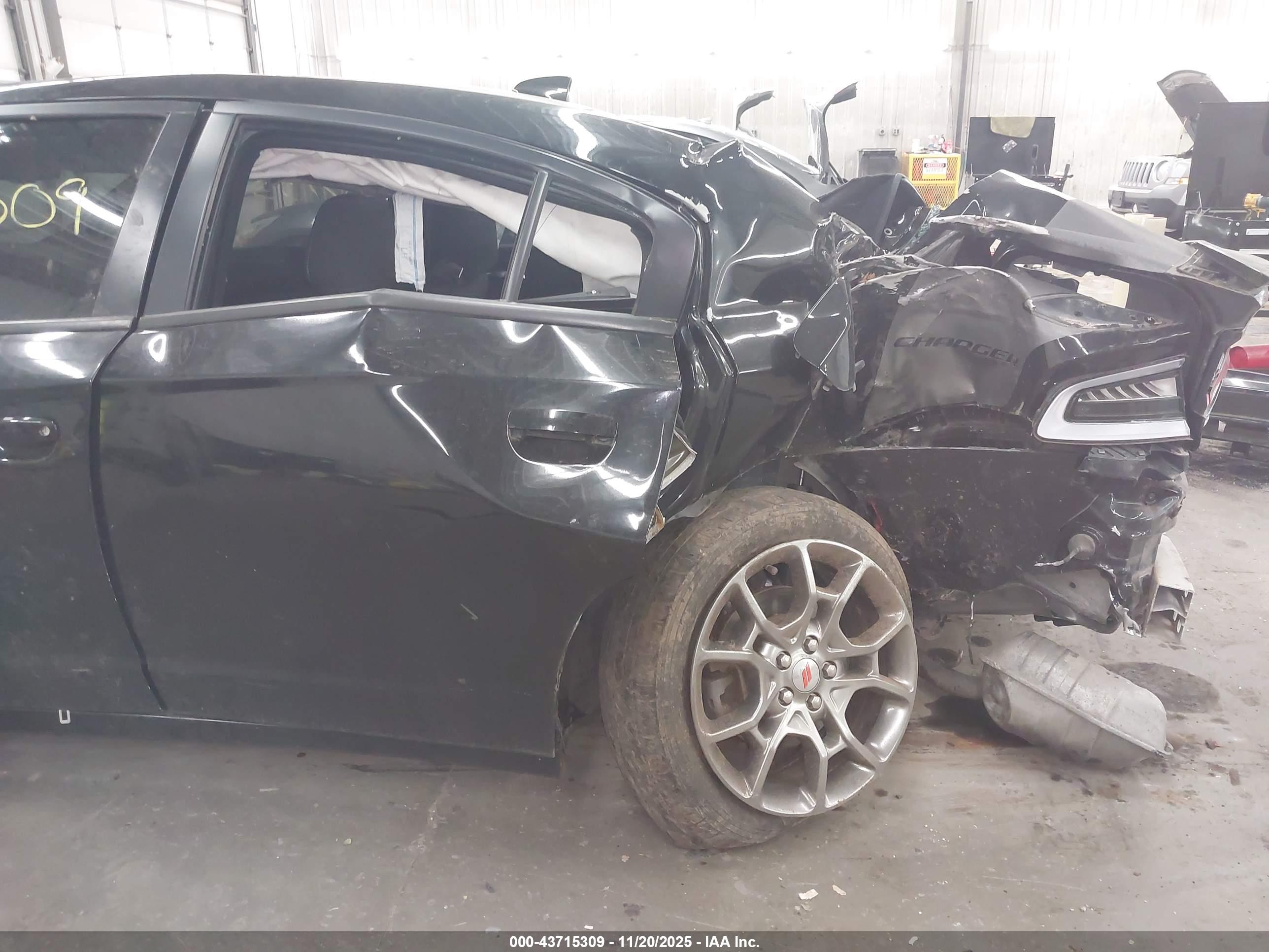 DODGE CHARGER image 6