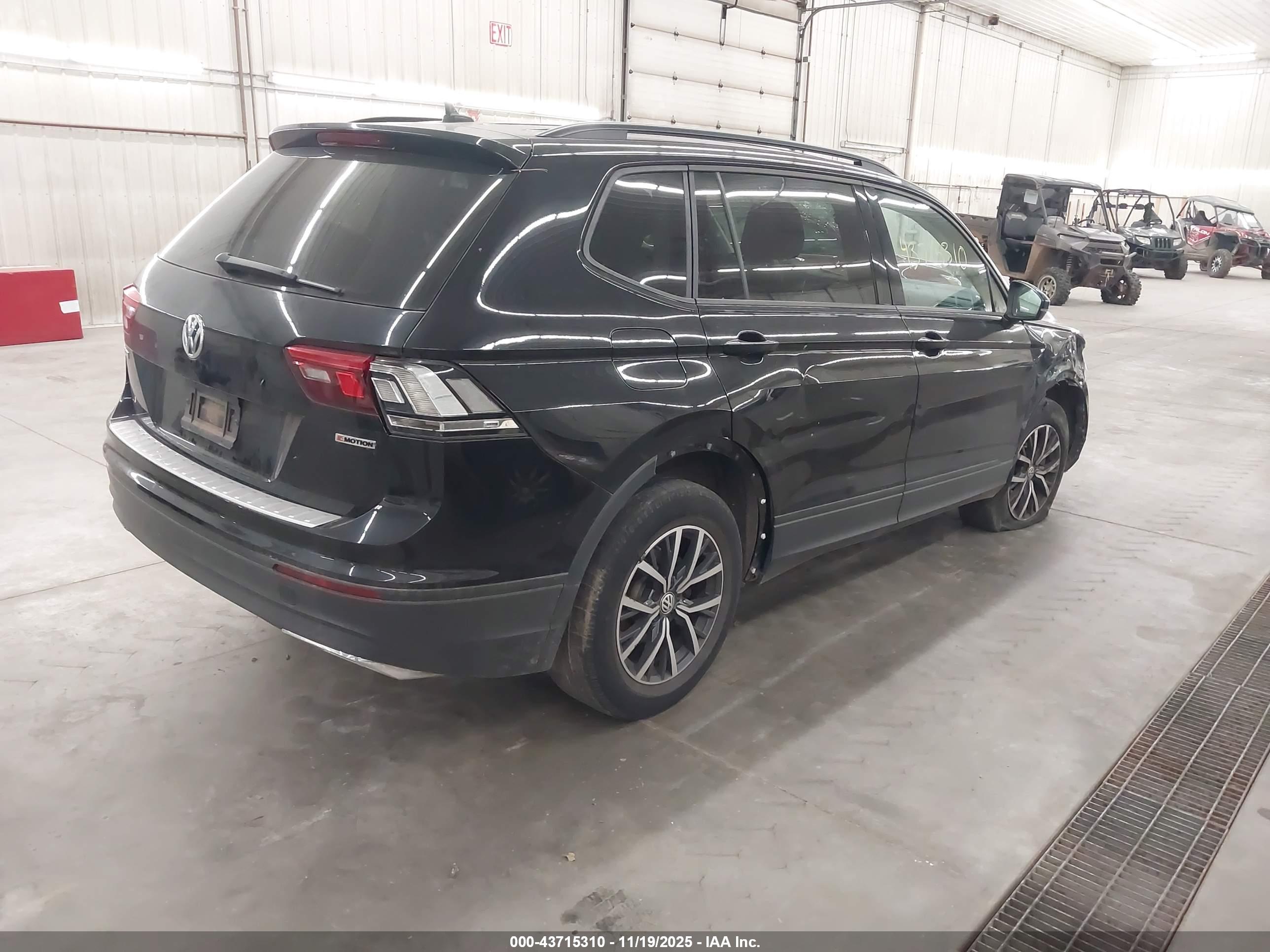 VOLKSWAGEN TIGUAN image 4