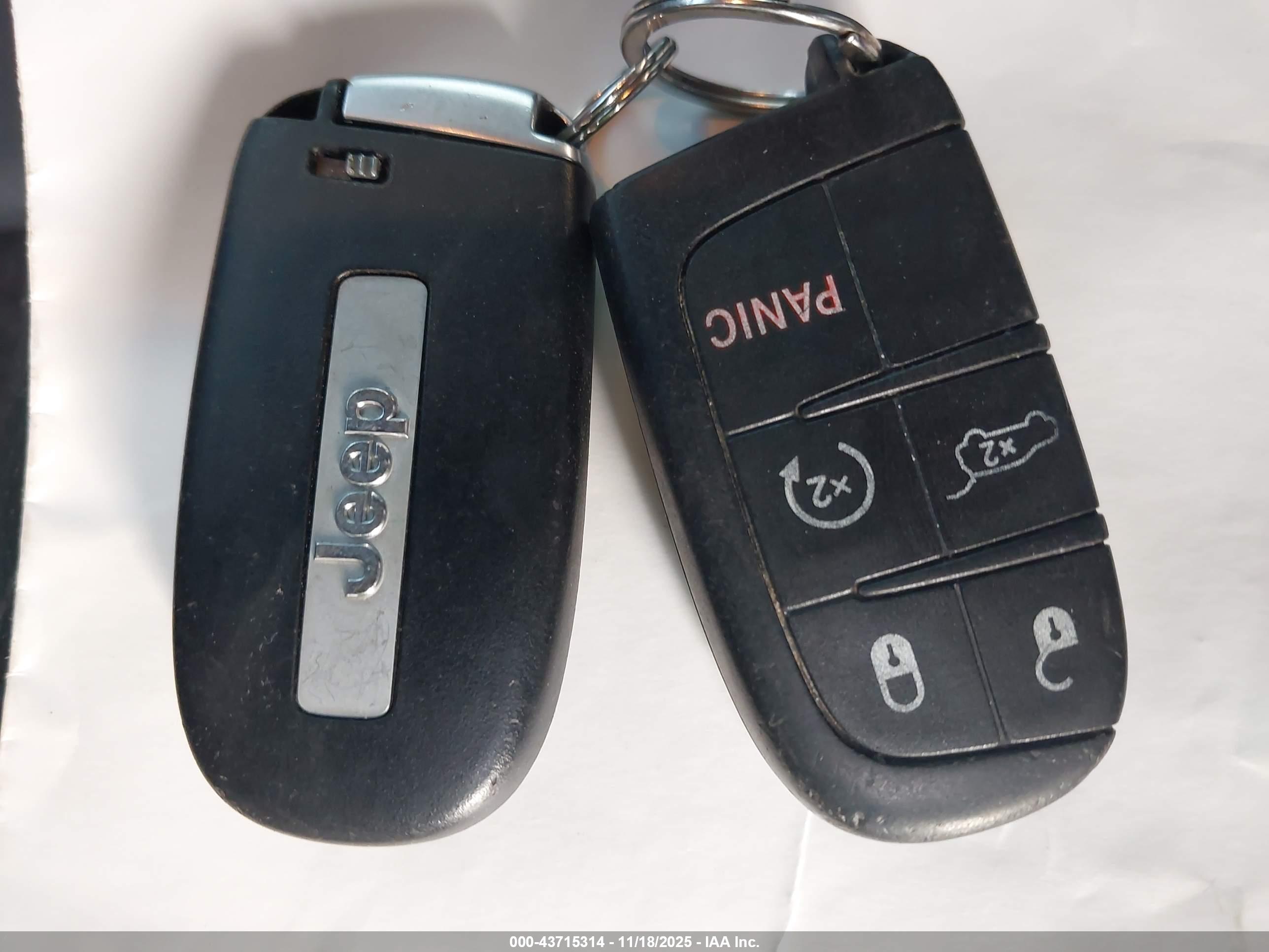 JEEP GRAND image 11