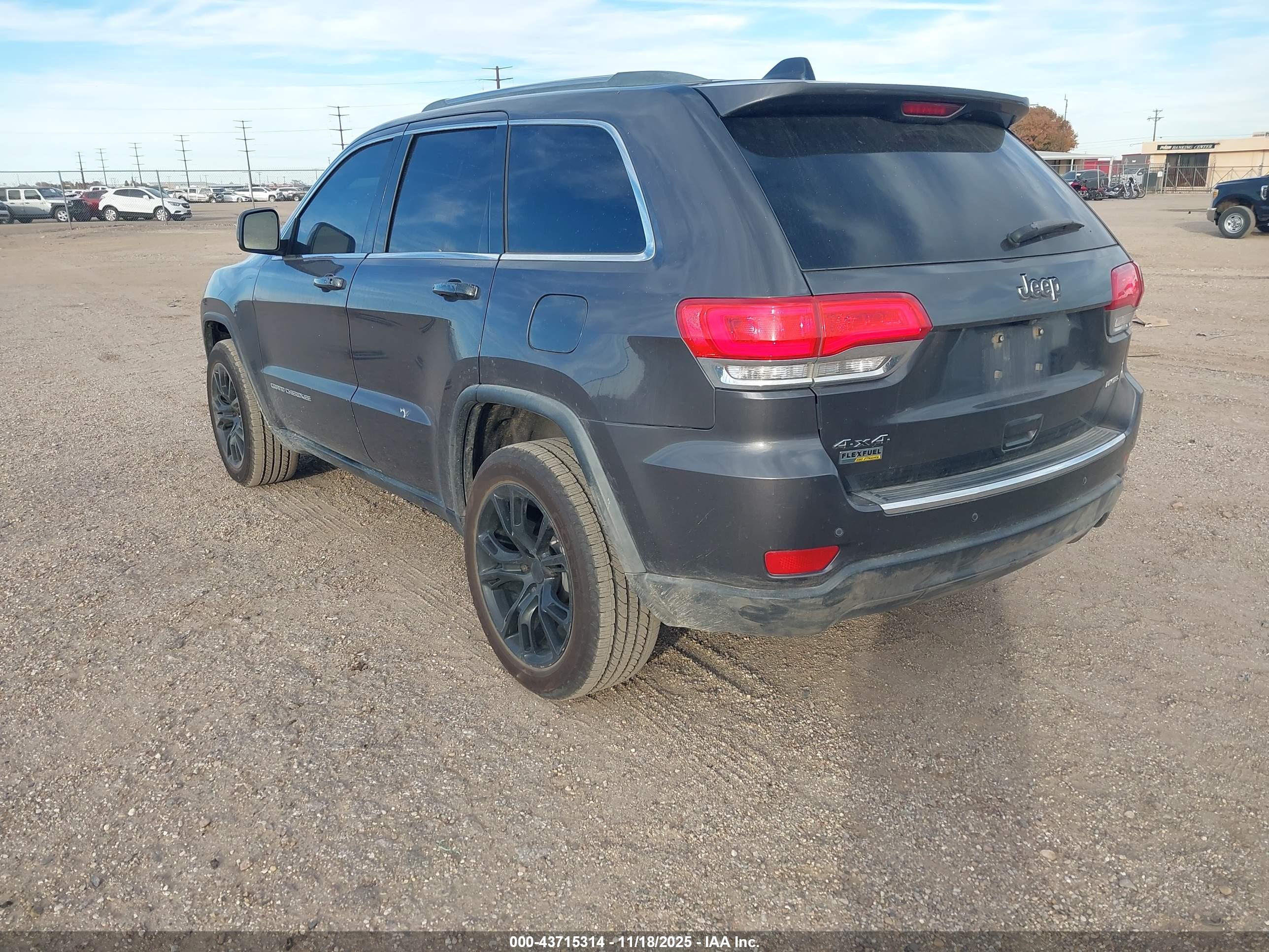 JEEP GRAND image 3