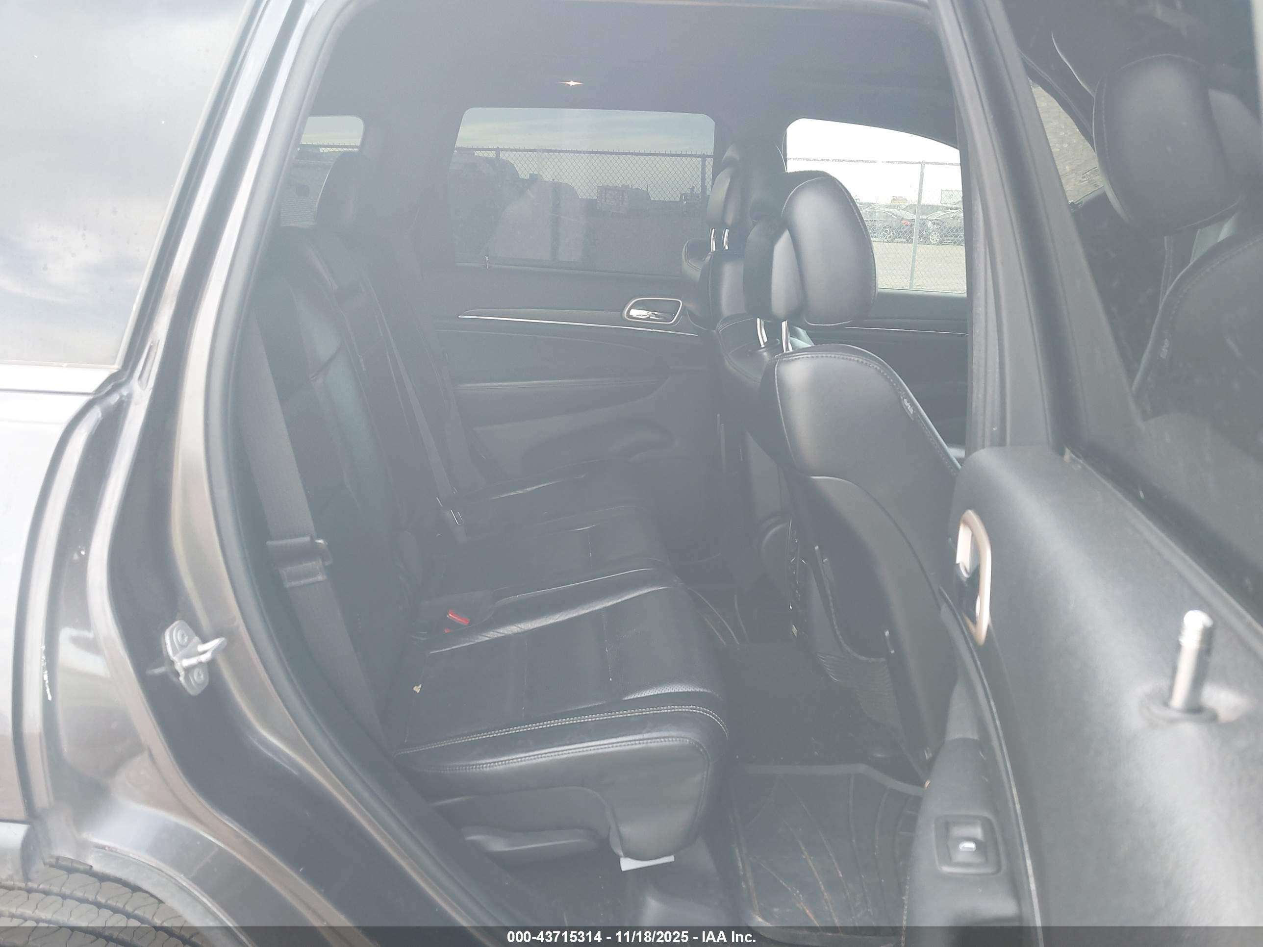 JEEP GRAND image 8