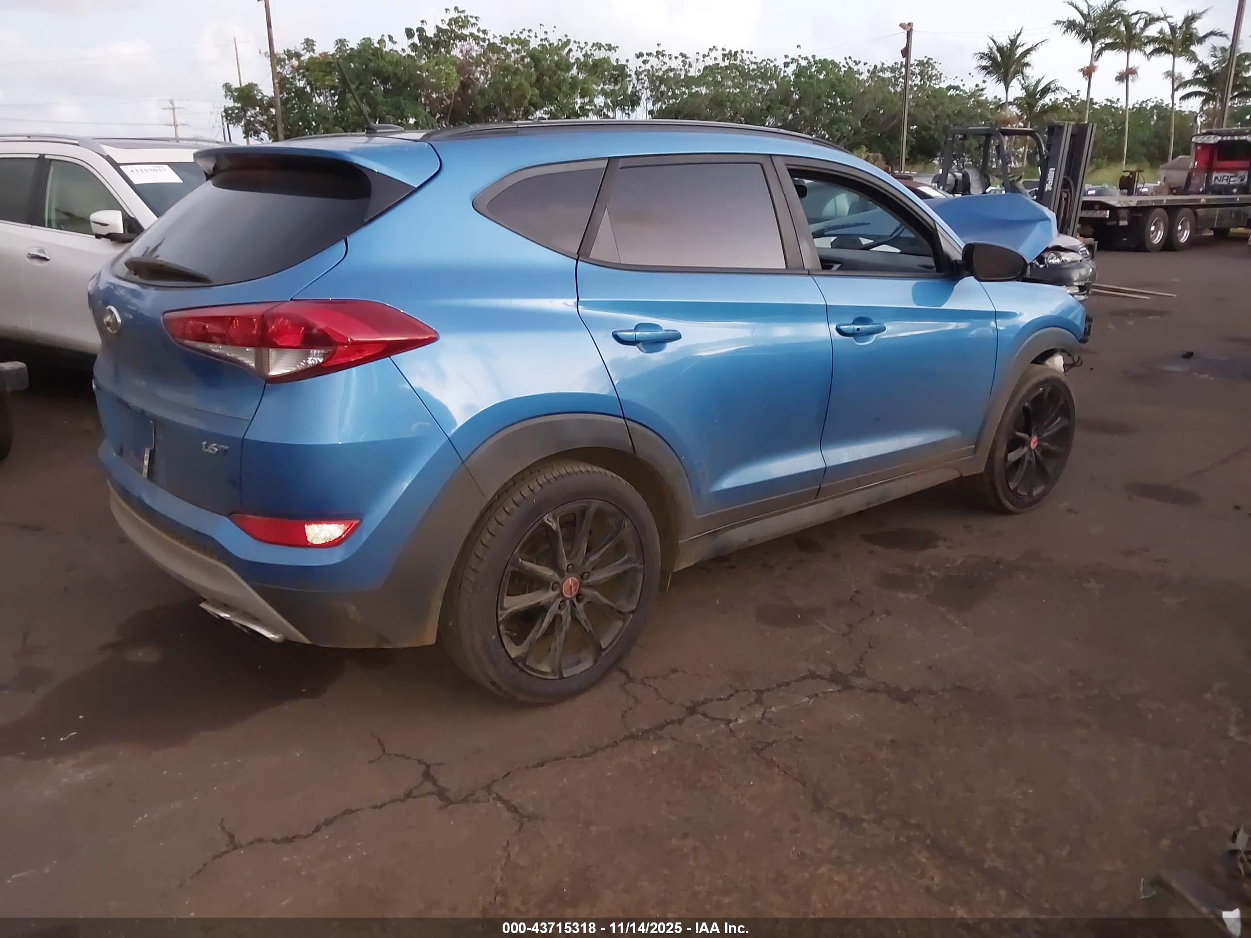 HYUNDAI TUCSON image 4