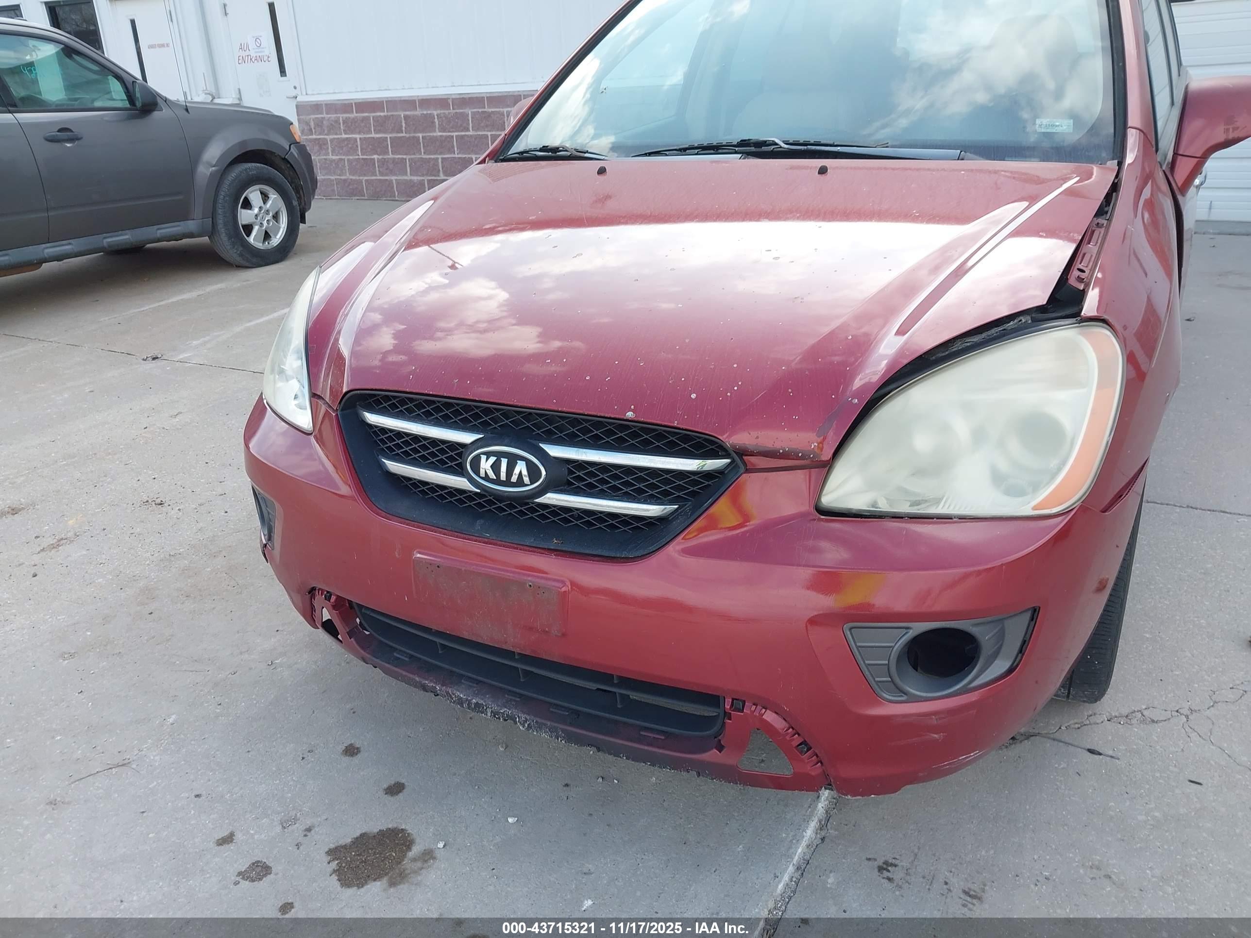 KIA RONDO image 6
