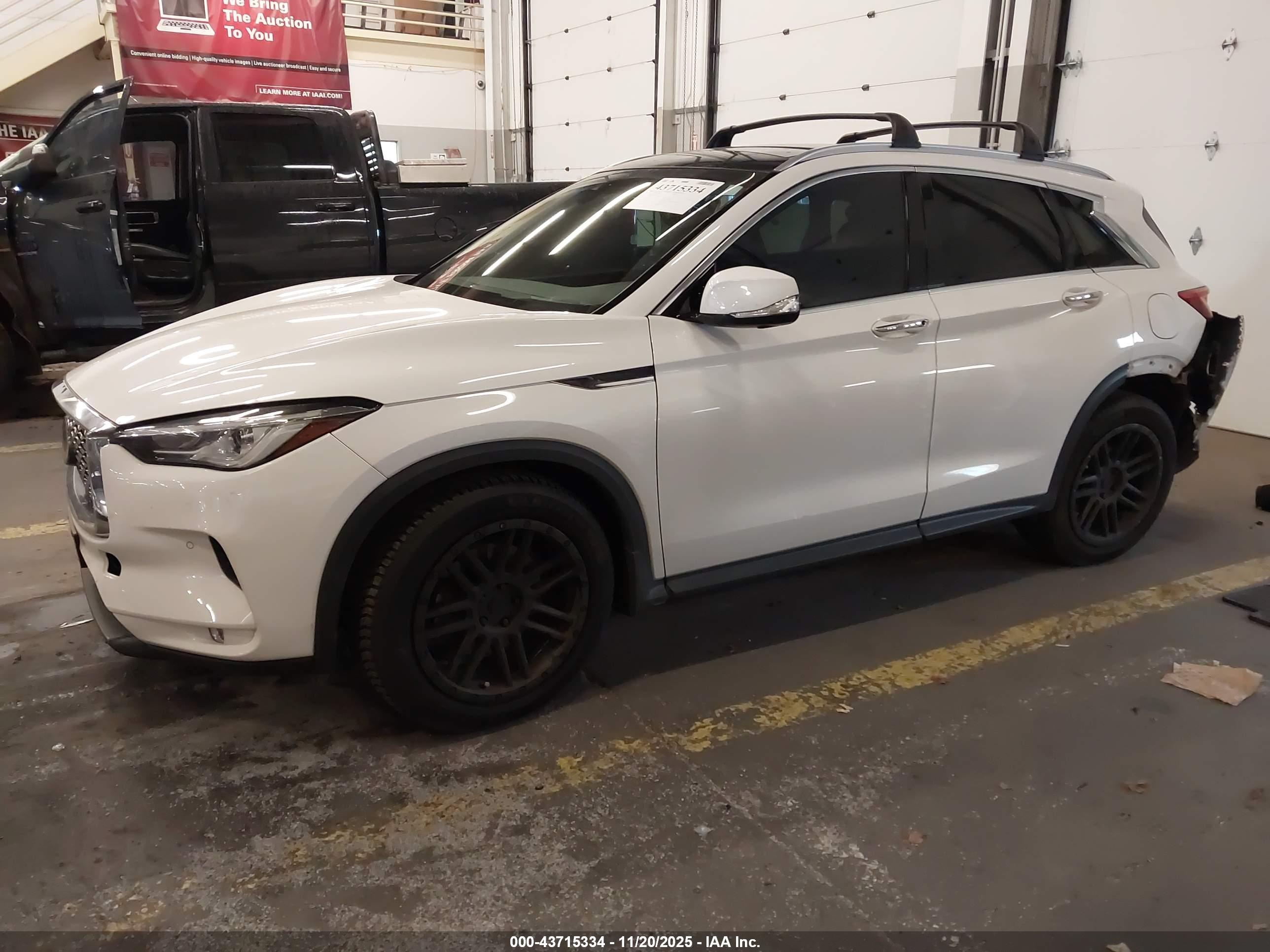 INFINITI QX50 image 2