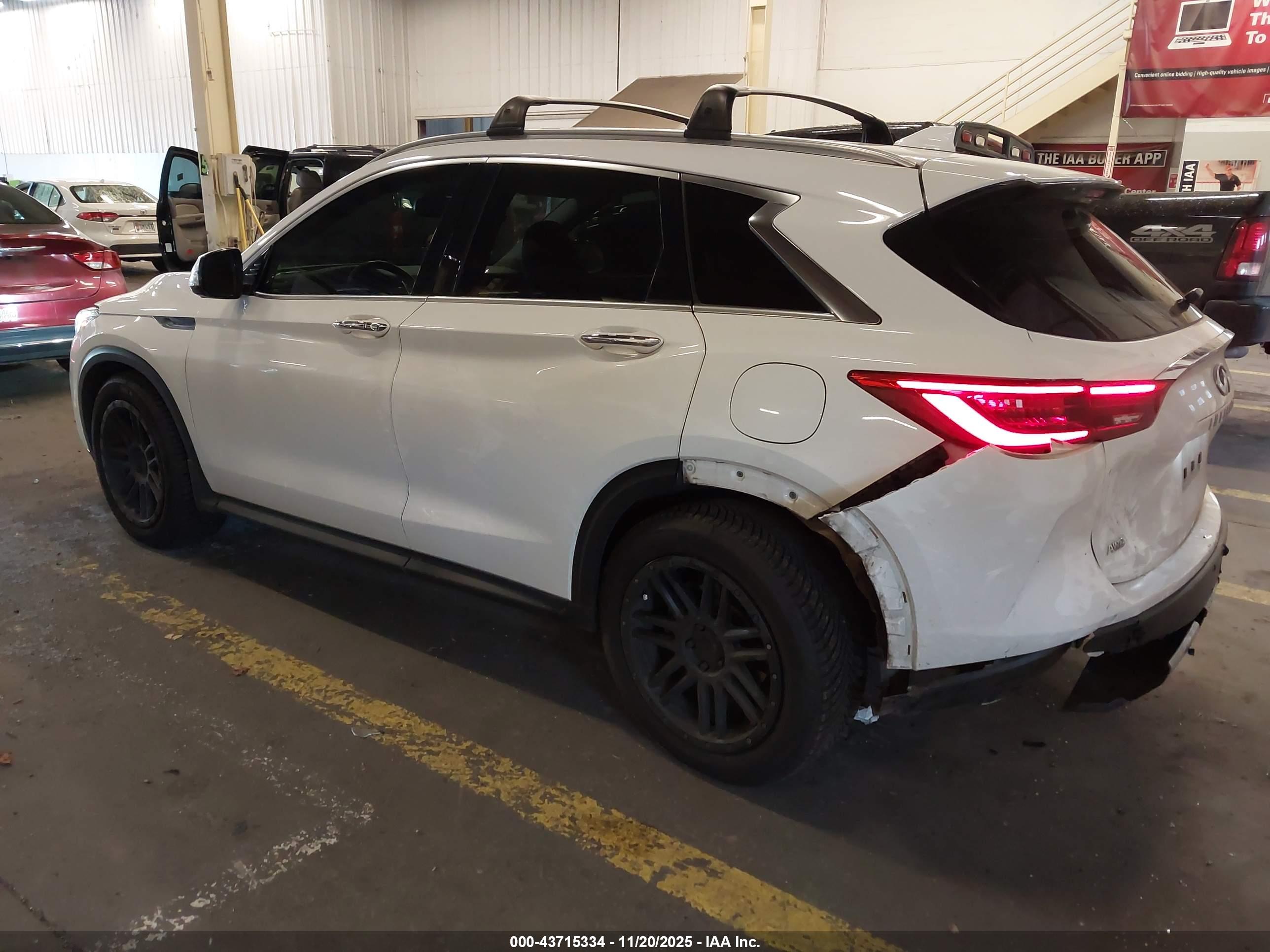 INFINITI QX50 image 3