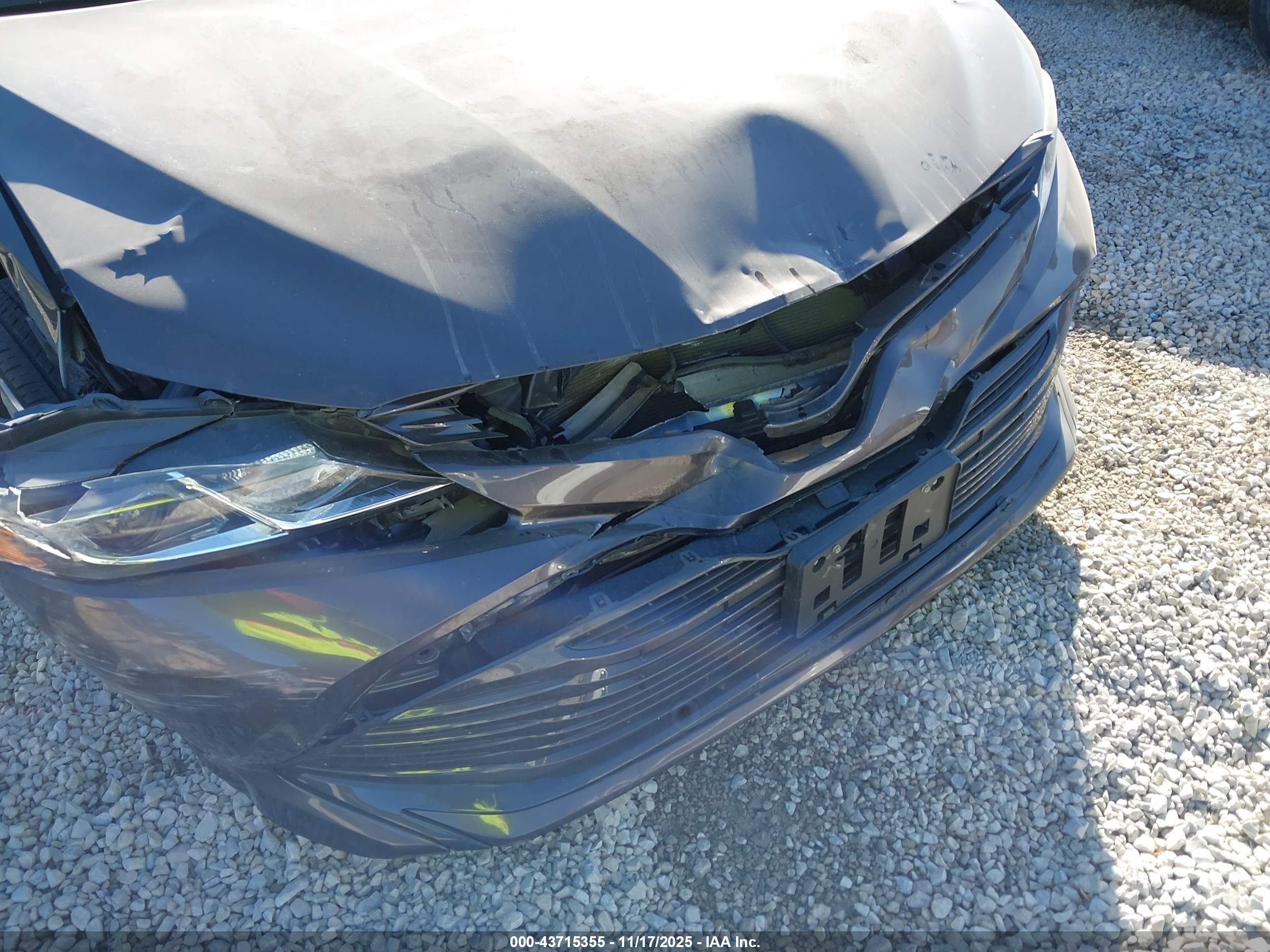 TOYOTA CAMRY image 6