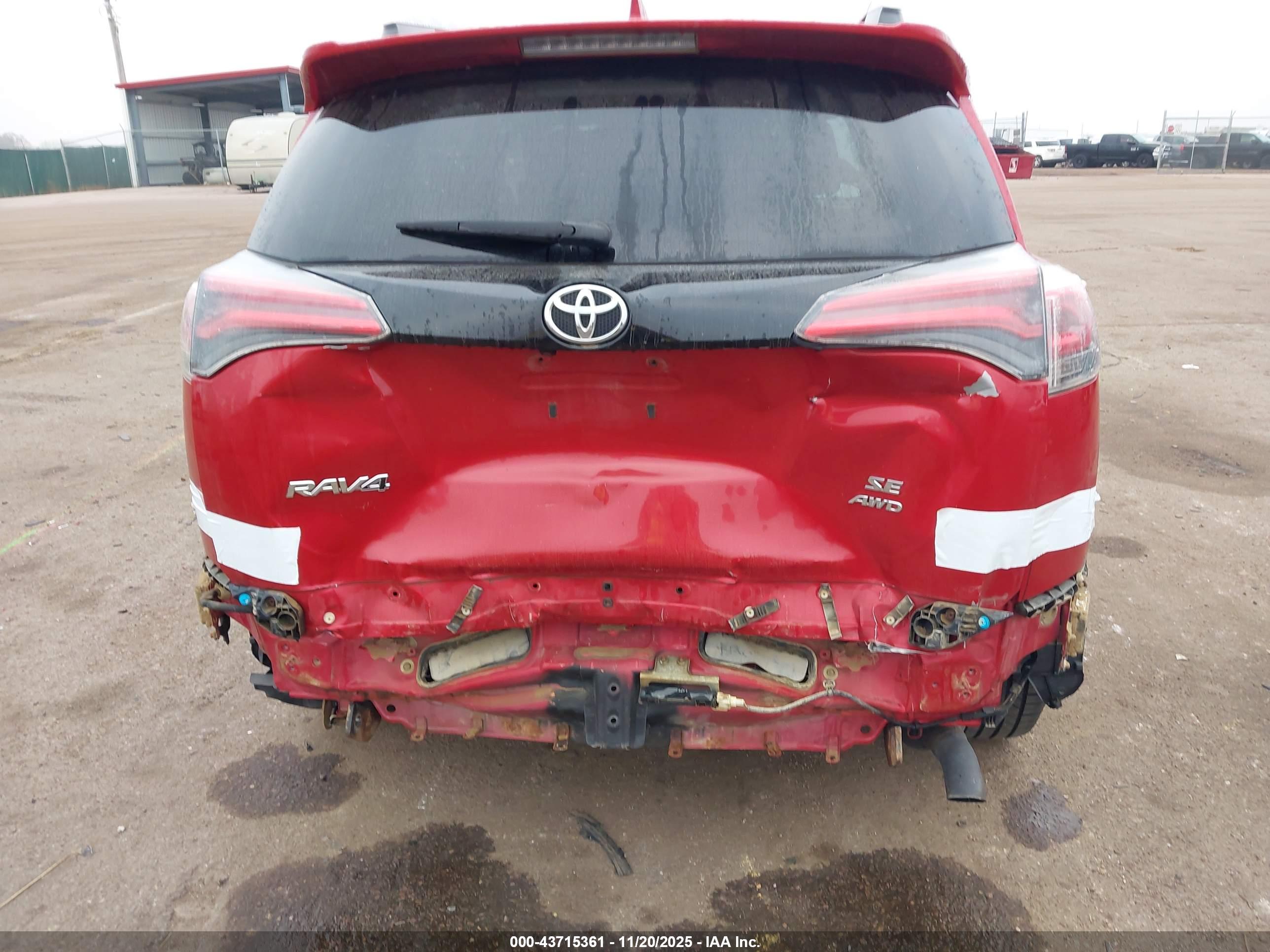 TOYOTA RAV4 image 6