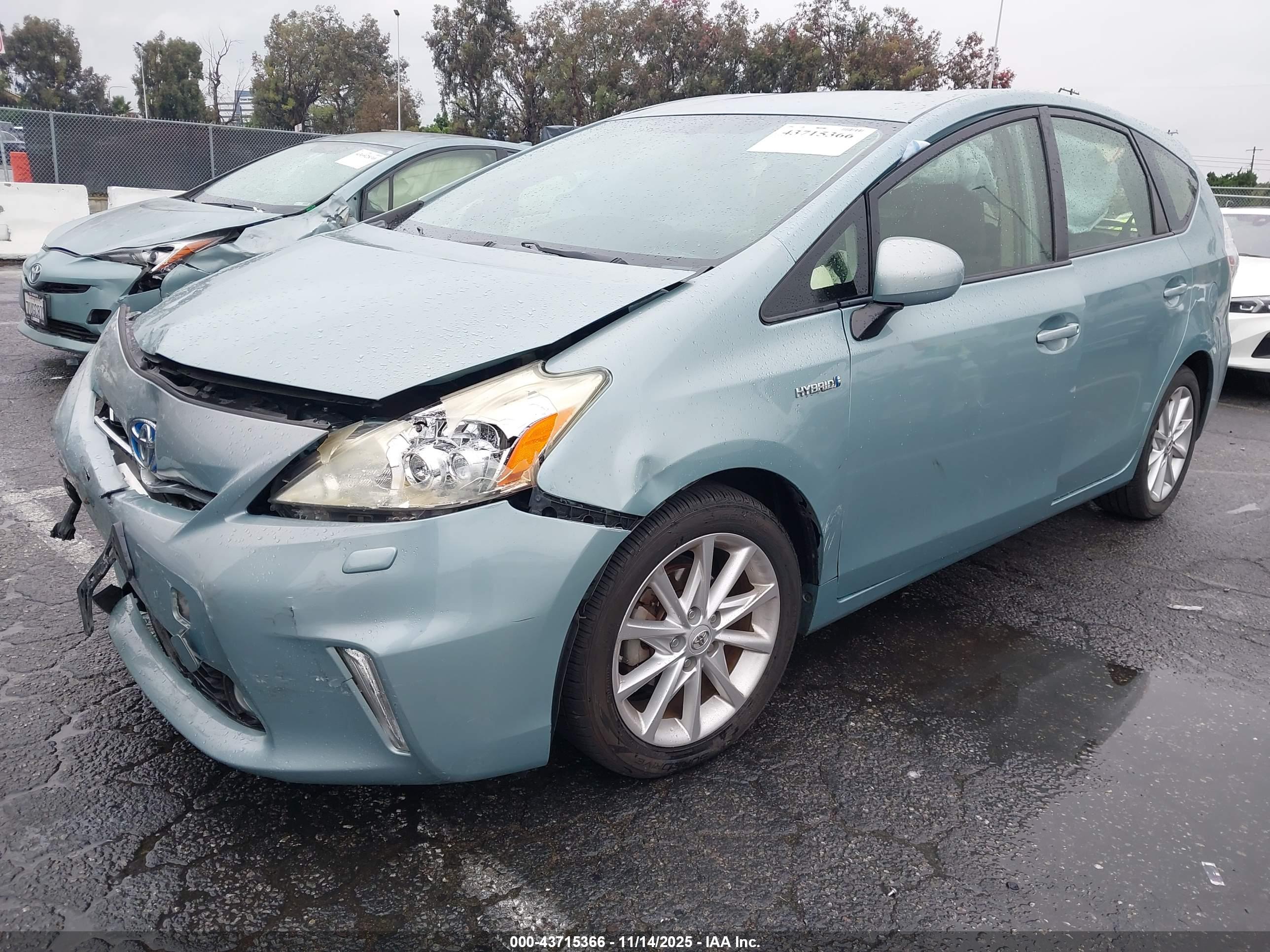 TOYOTA PRIUS image 2