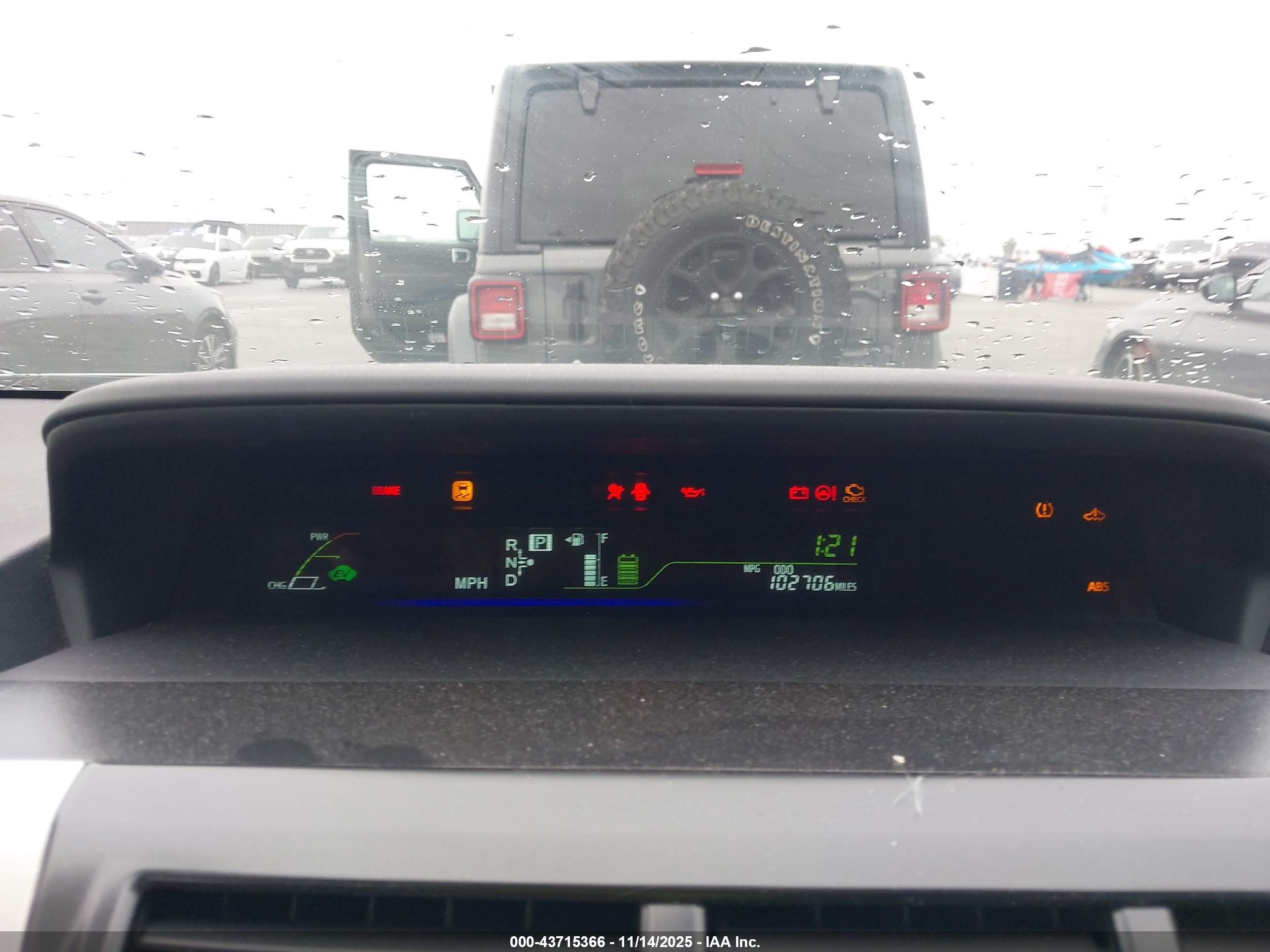 TOYOTA PRIUS image 7