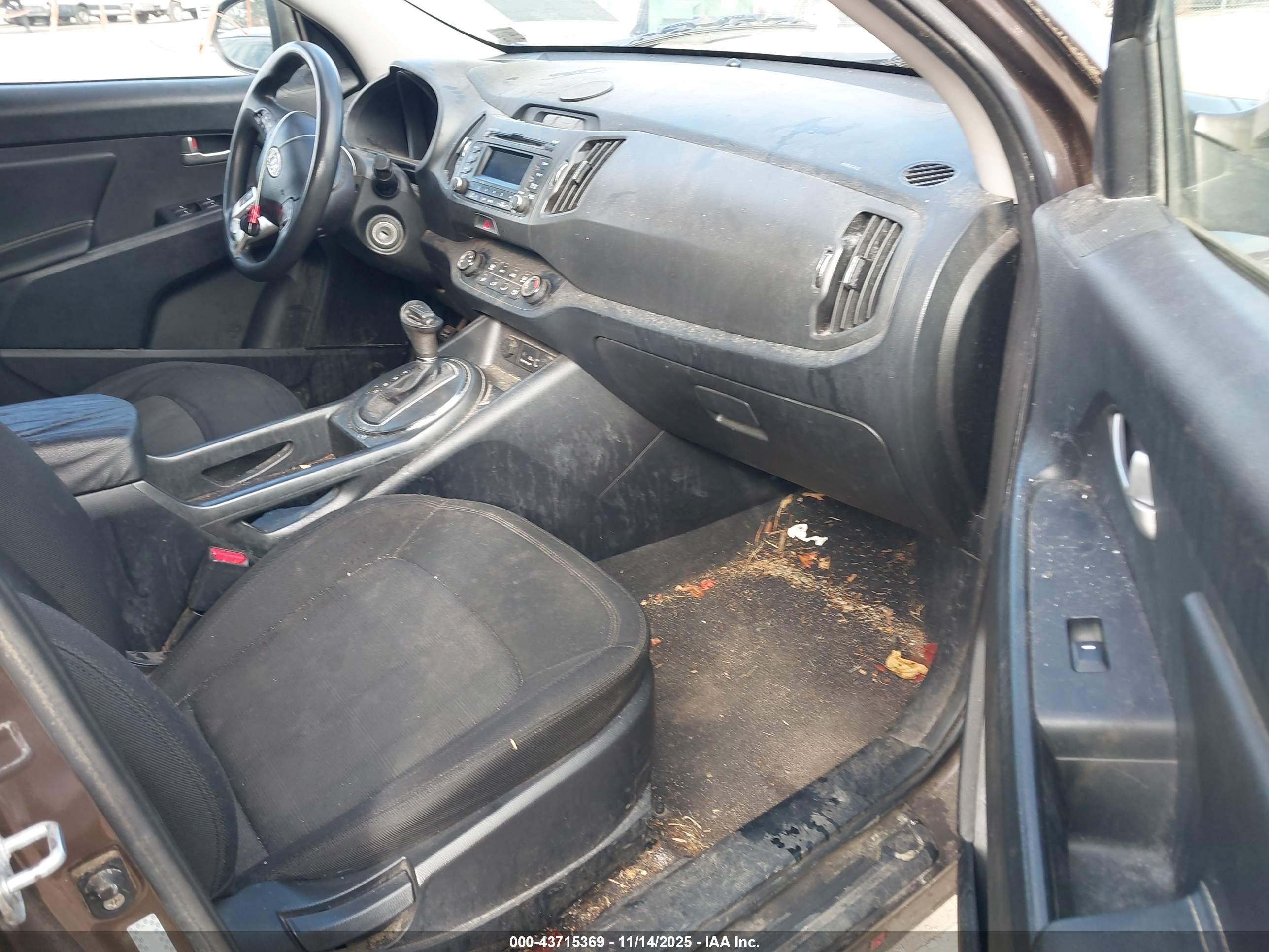 KIA SPORTAGE image 5