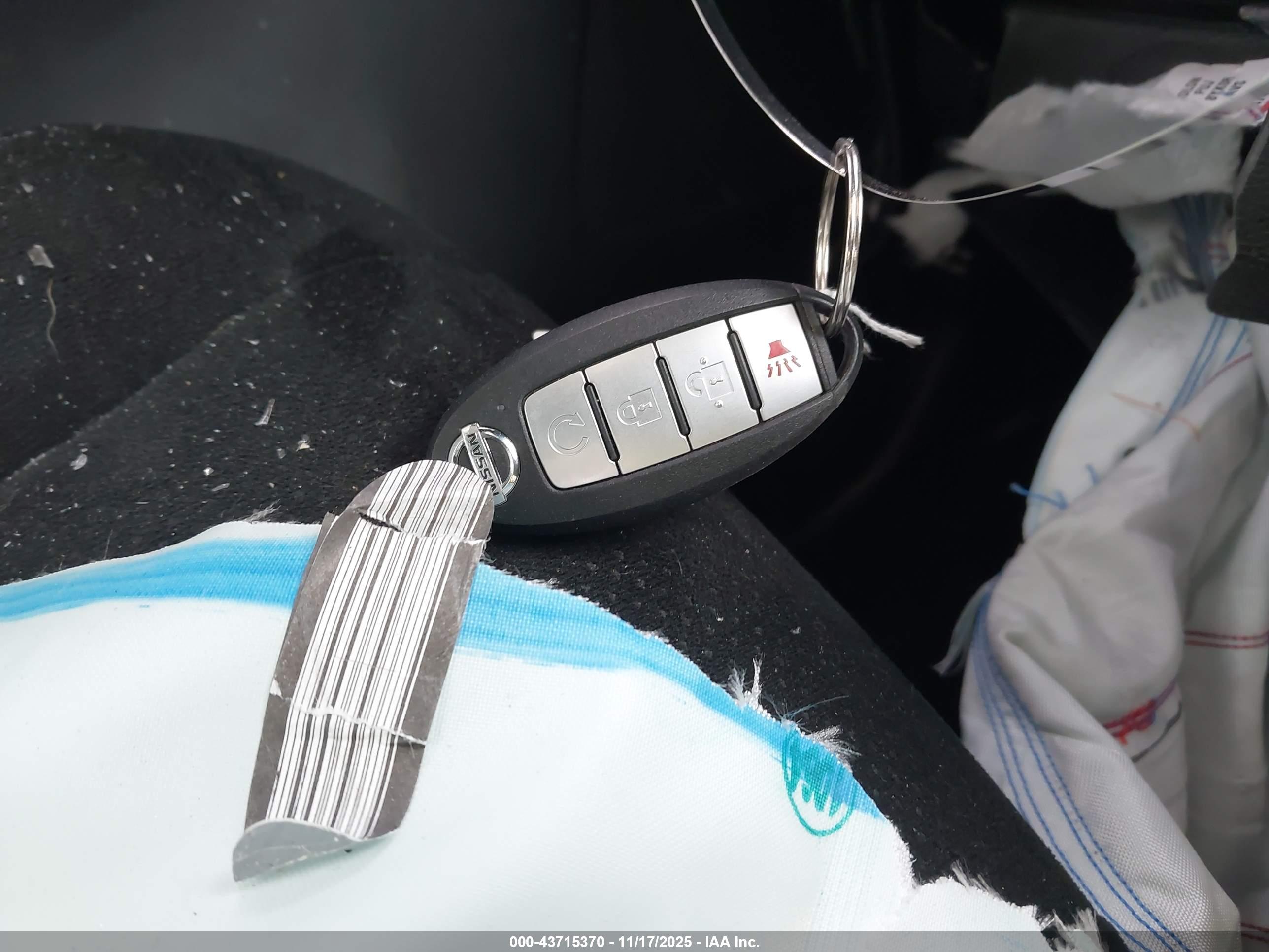 NISSAN MURANO image 11