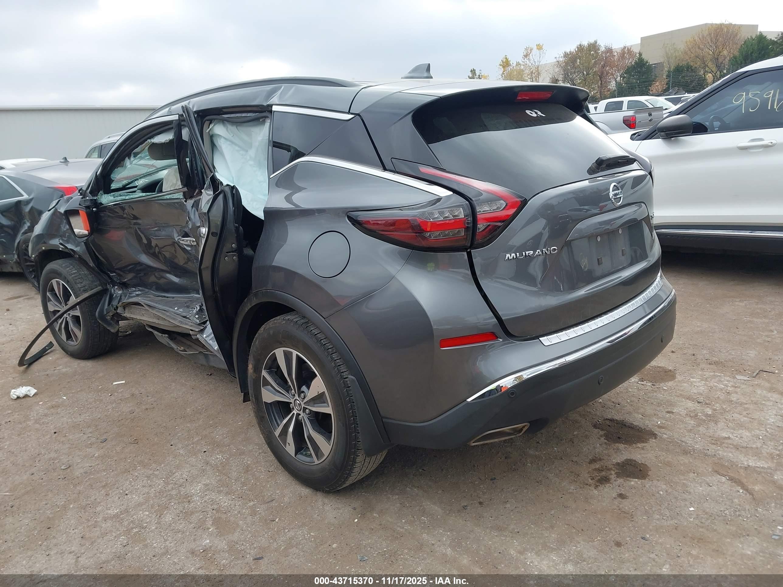 NISSAN MURANO image 3