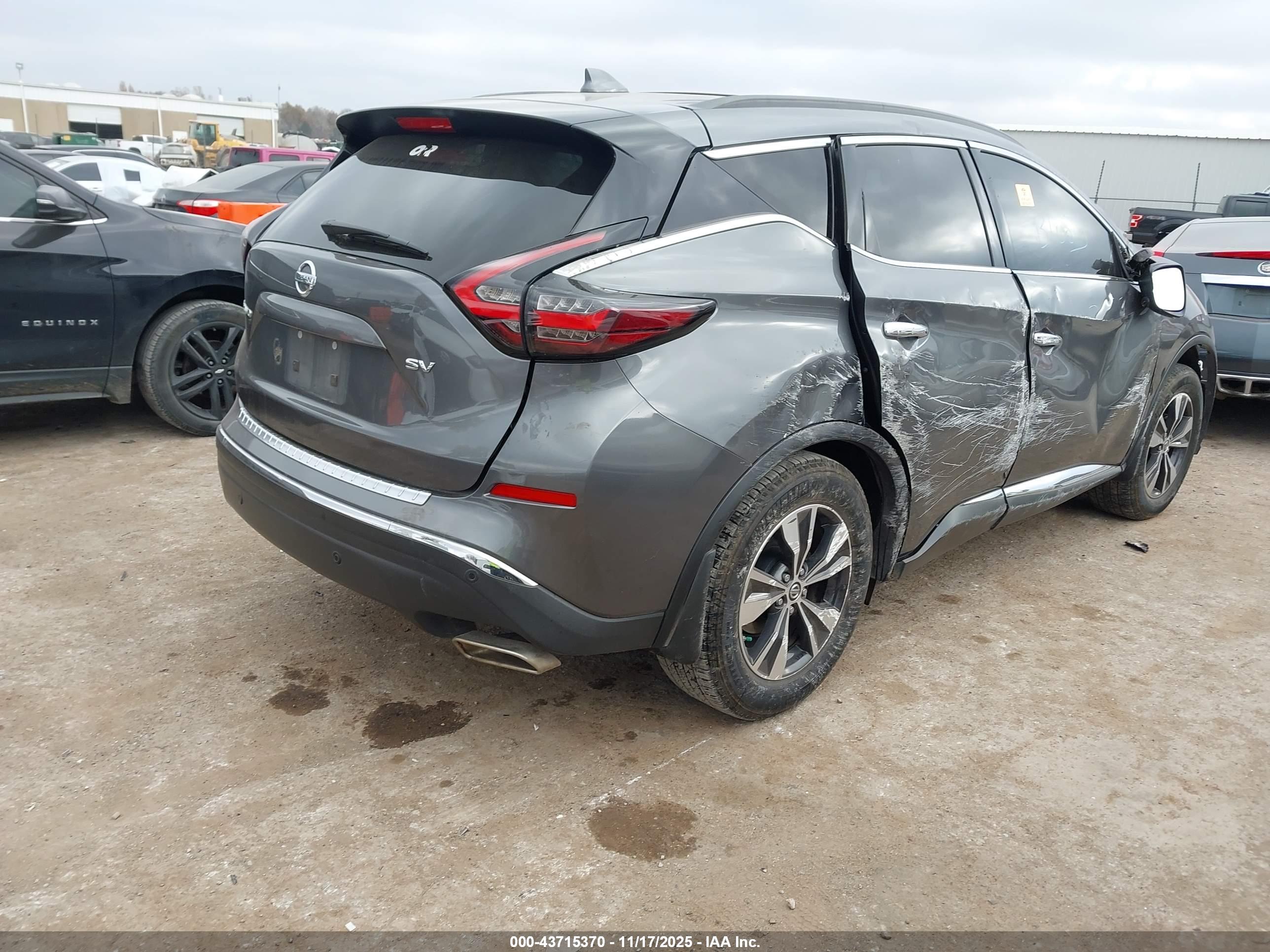 NISSAN MURANO image 4