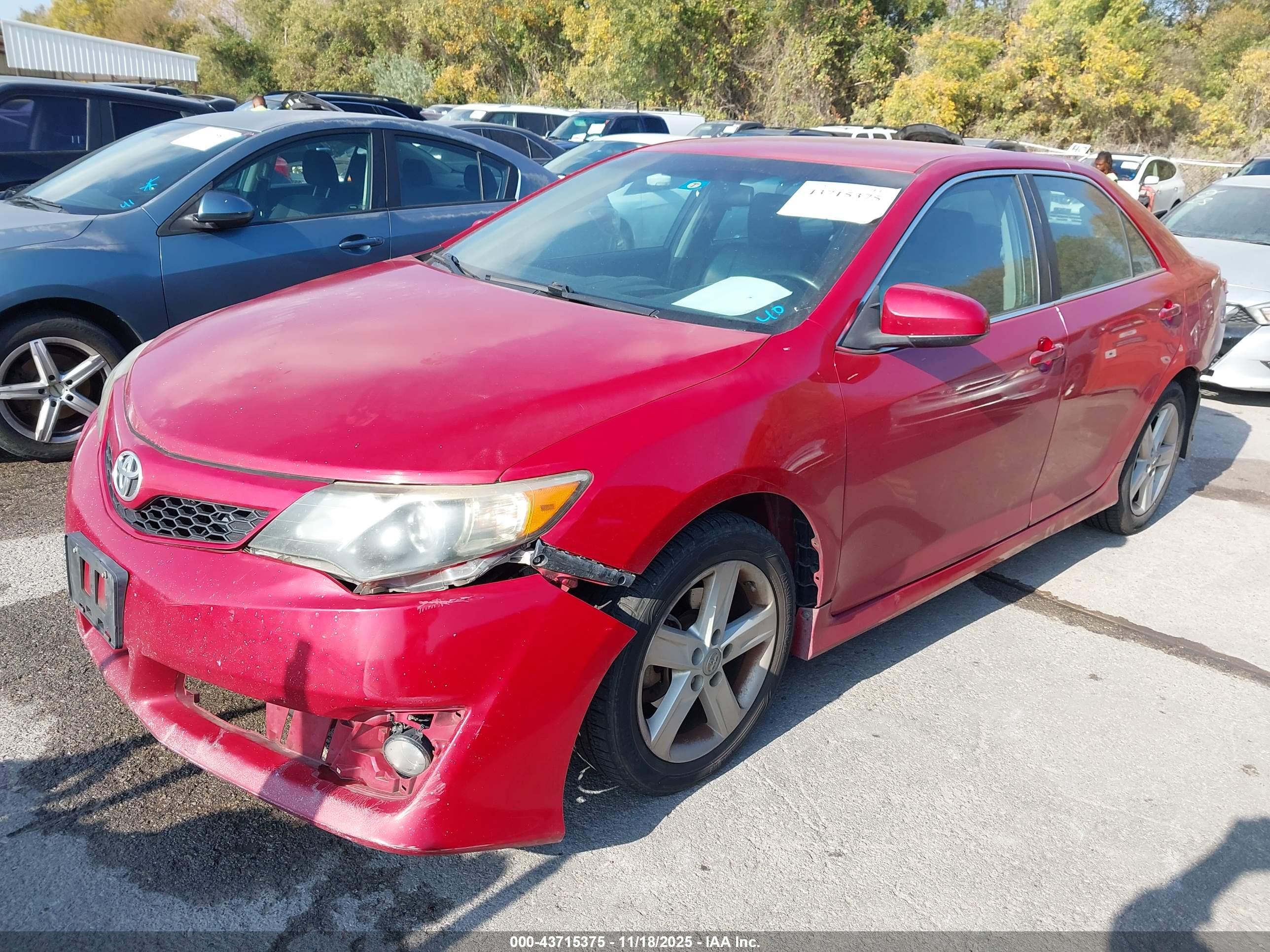 TOYOTA CAMRY image 2