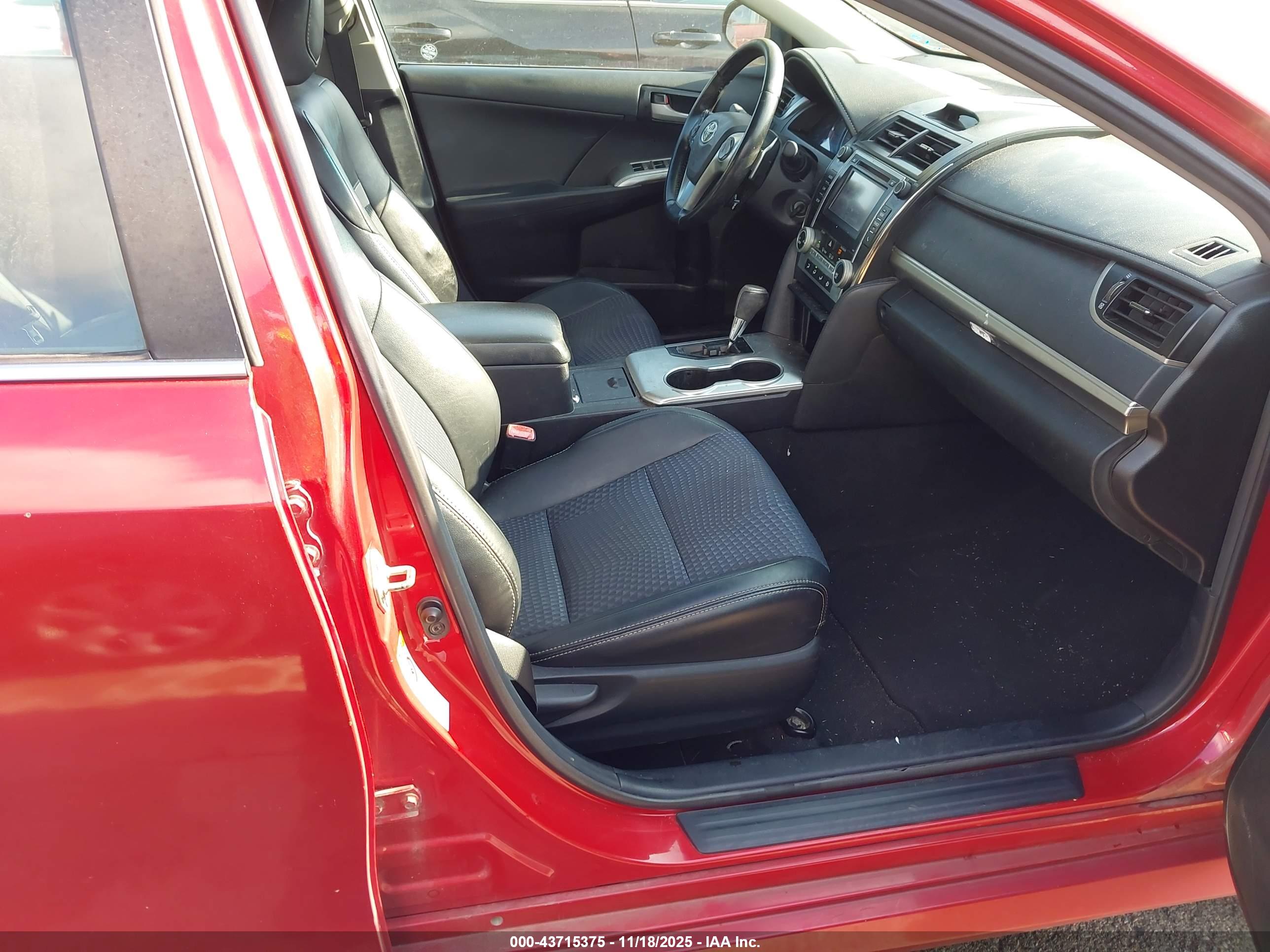 TOYOTA CAMRY image 5