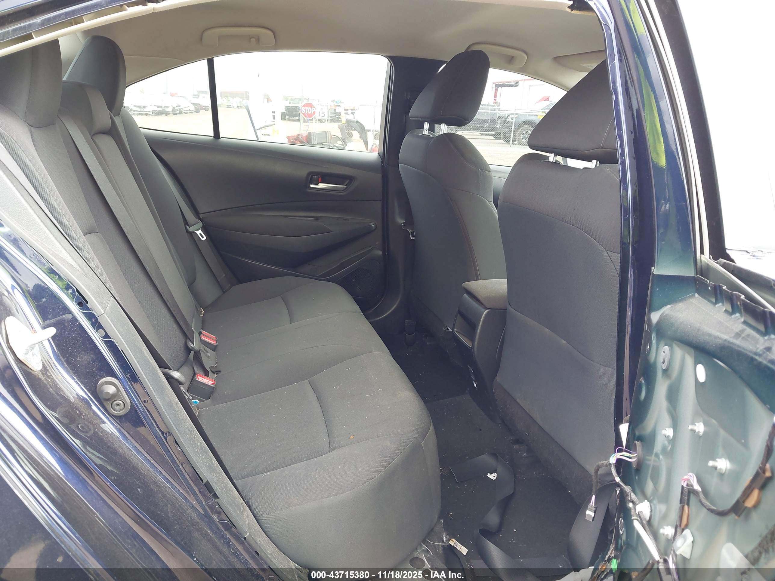 TOYOTA COROLLA image 8