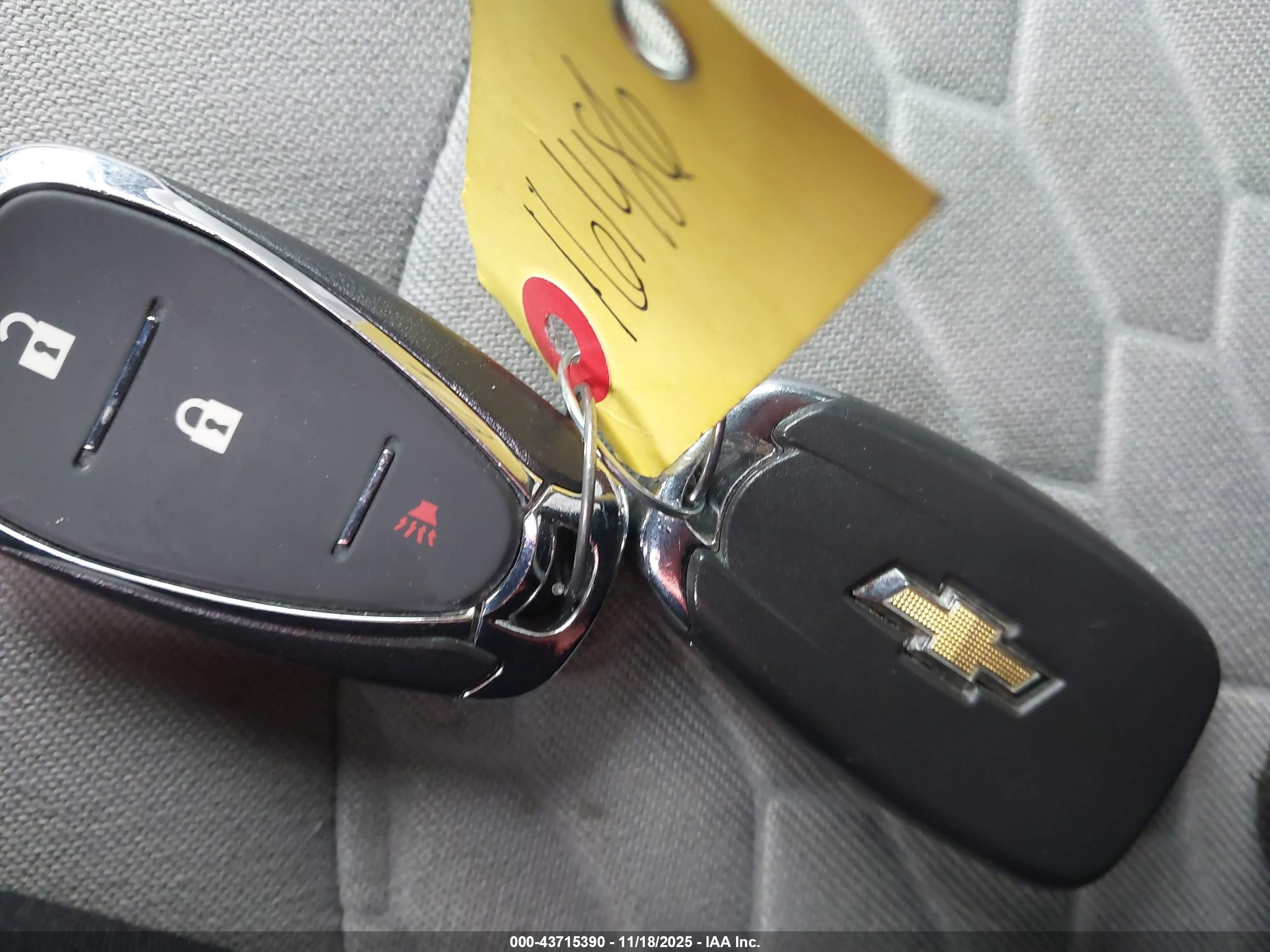 CHEVROLET EQUINOX image 11