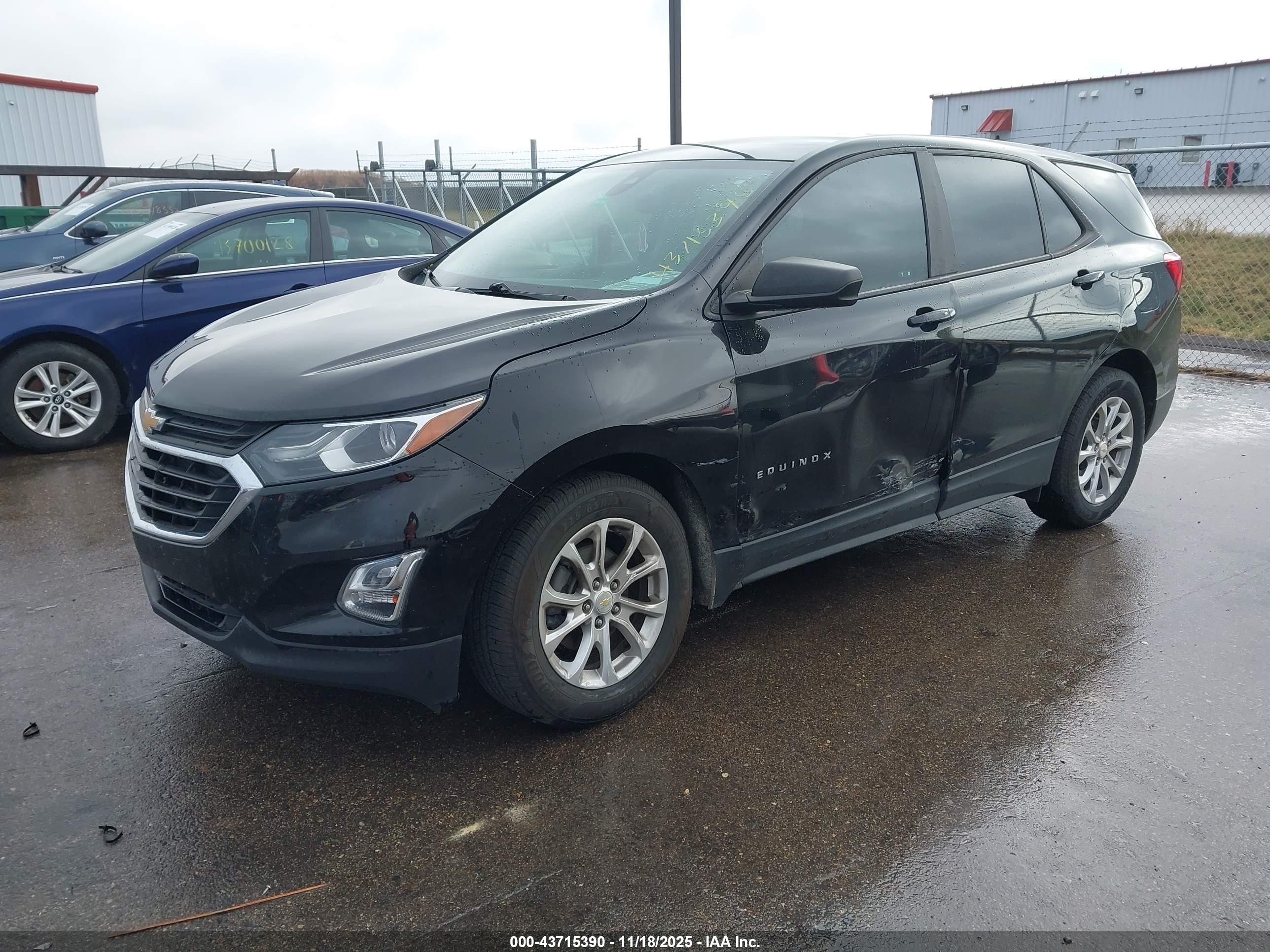 CHEVROLET EQUINOX image 2