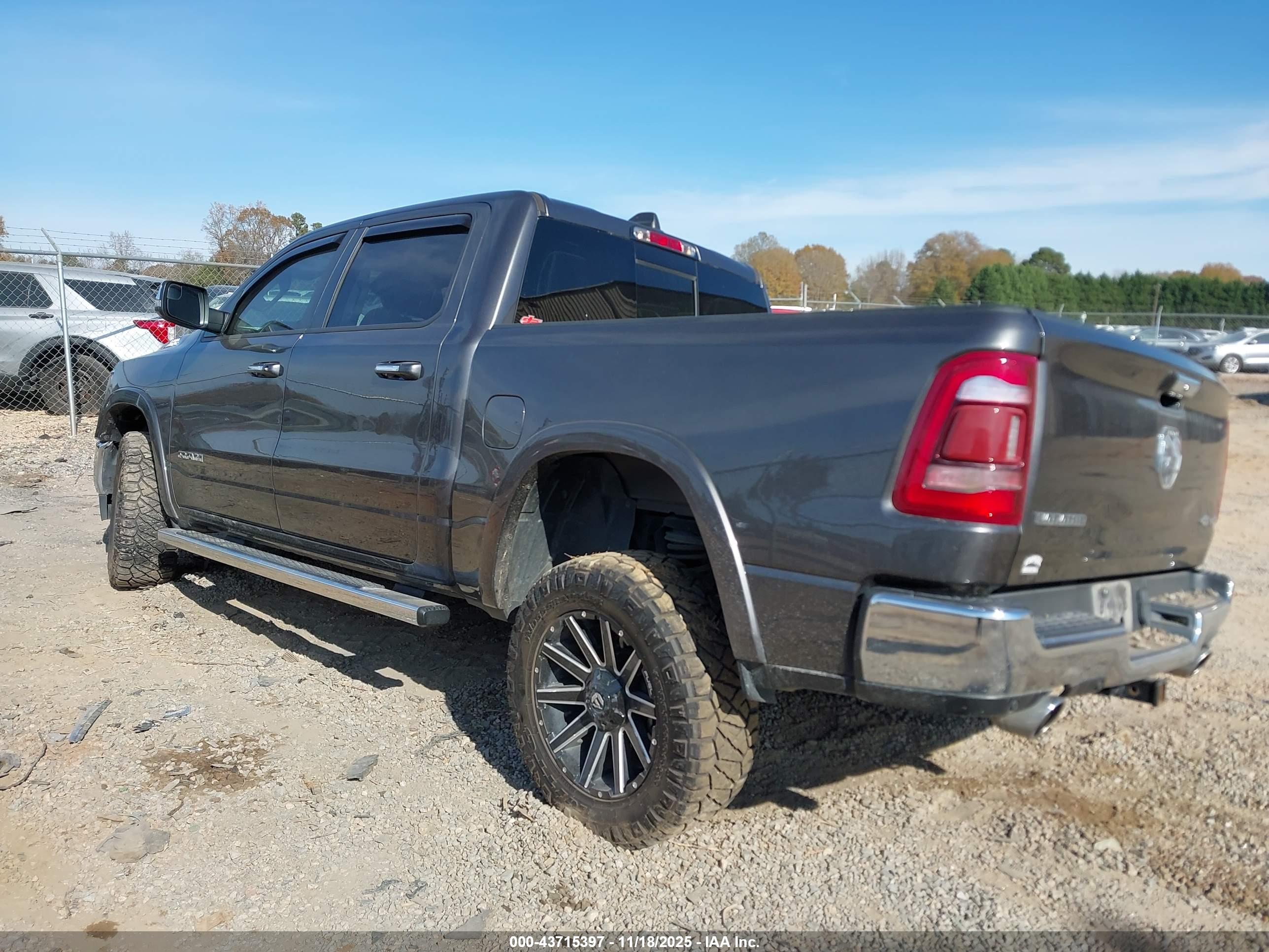 RAM 1500 image 3